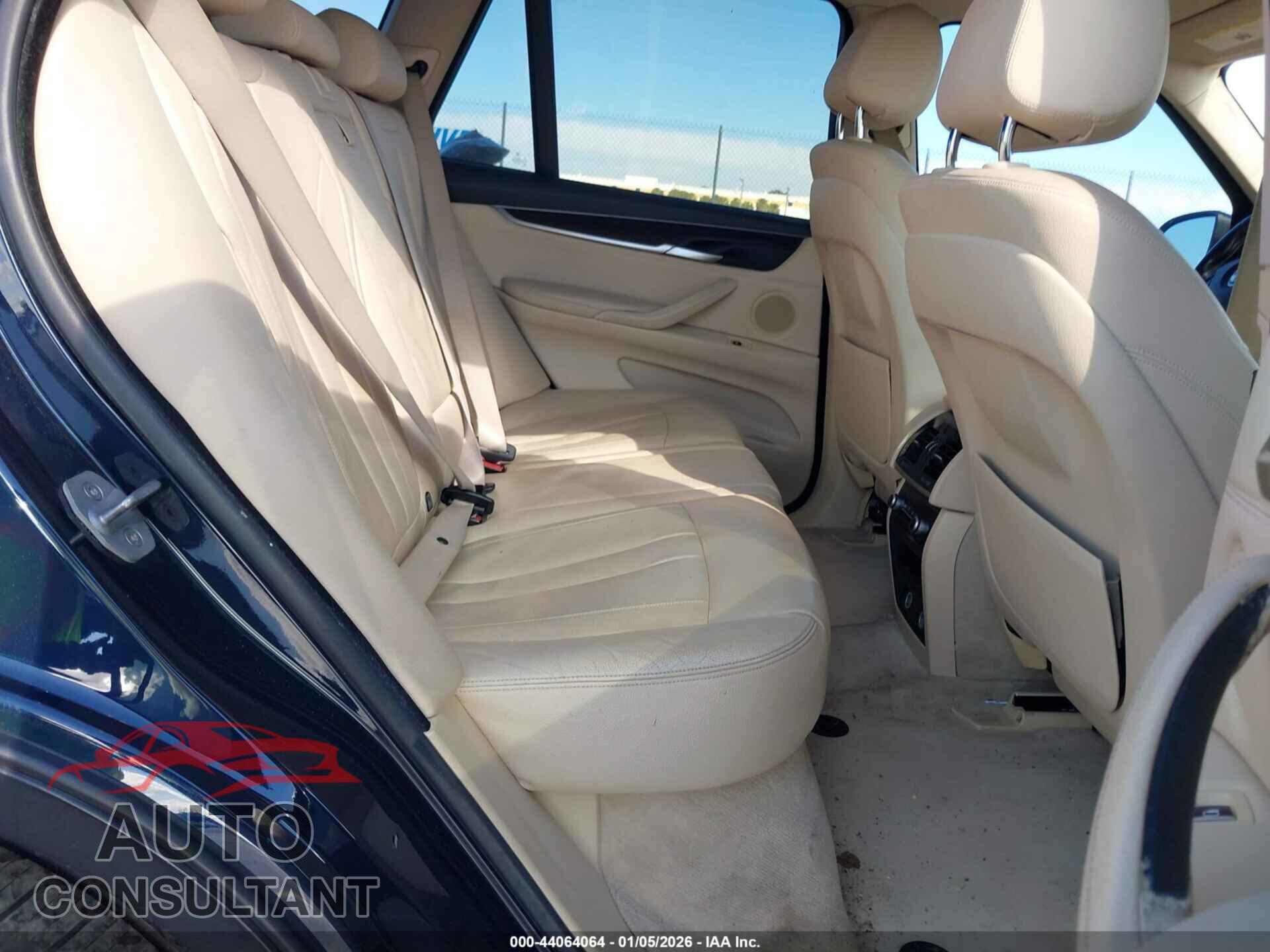 BMW X5 2015 - 5UXKR0C50F0K70102