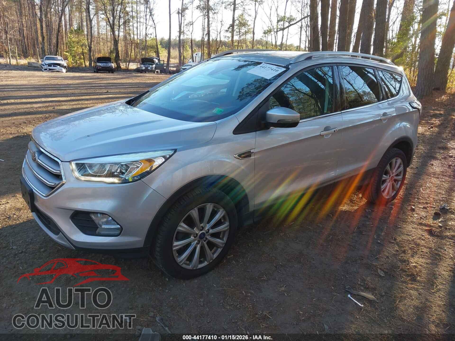 FORD ESCAPE 2017 - 1FMCU0JD2HUE05814