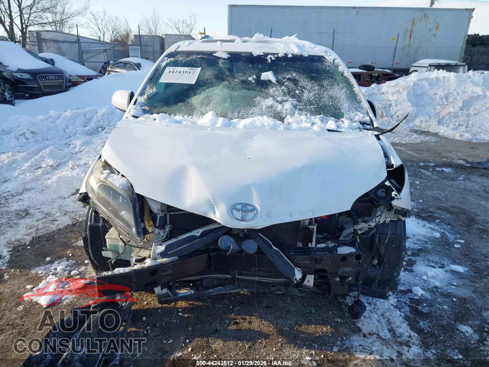TOYOTA SIENNA 2017 - 5TDXZ3DC7HS781148