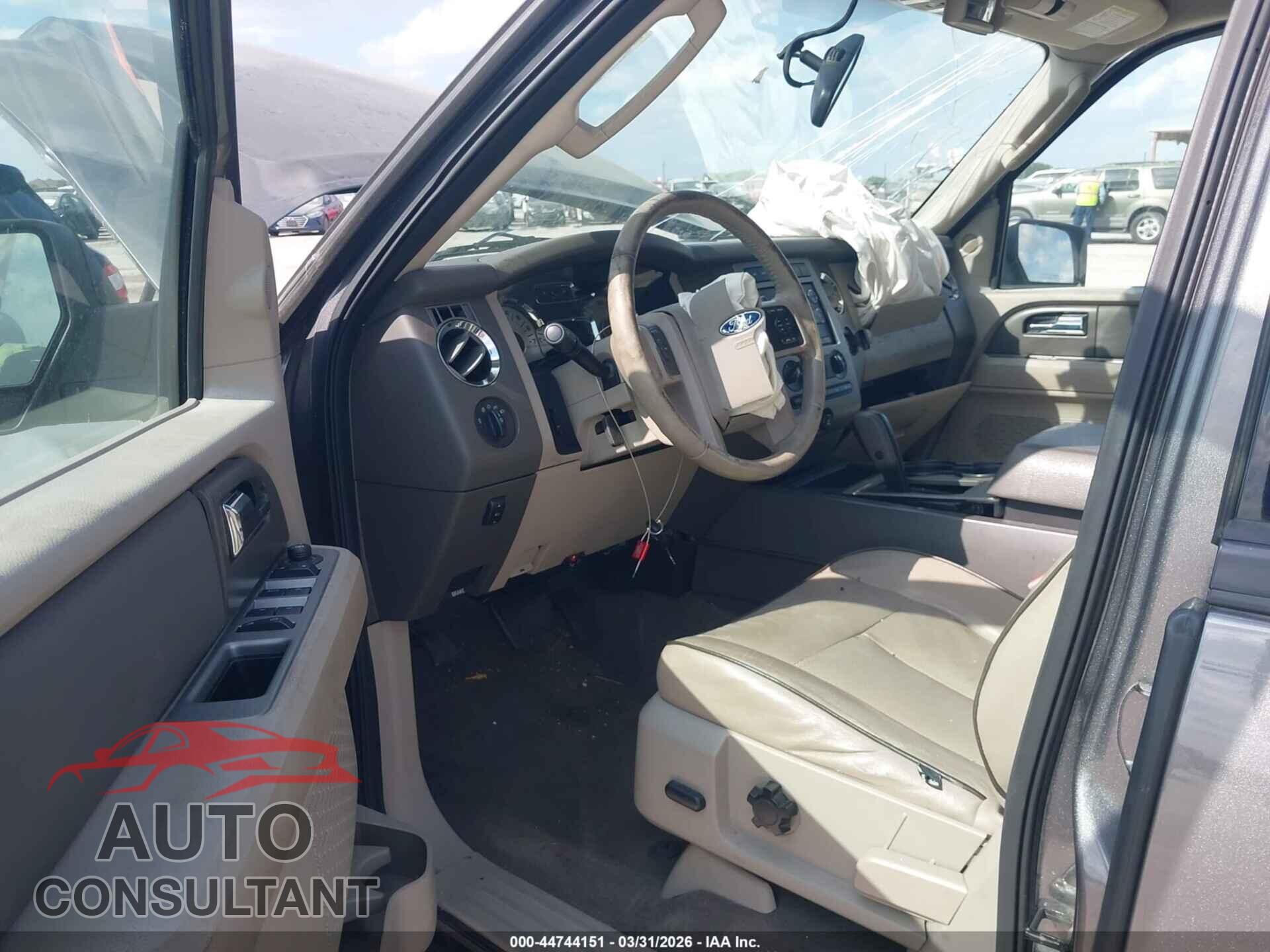 FORD EXPEDITION 2011 - 1FMJU1H56BEF53607