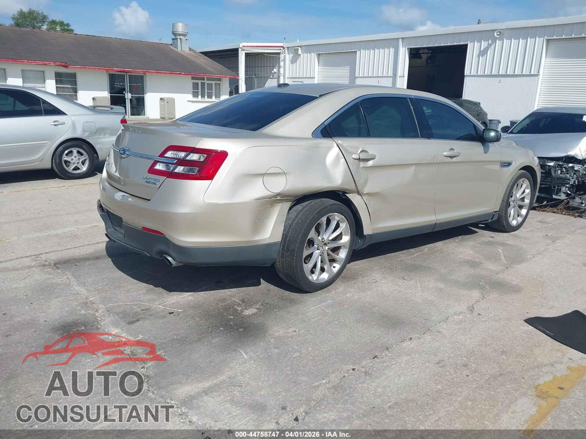 FORD TAURUS 2017 - 1FAHP2F80HG112331