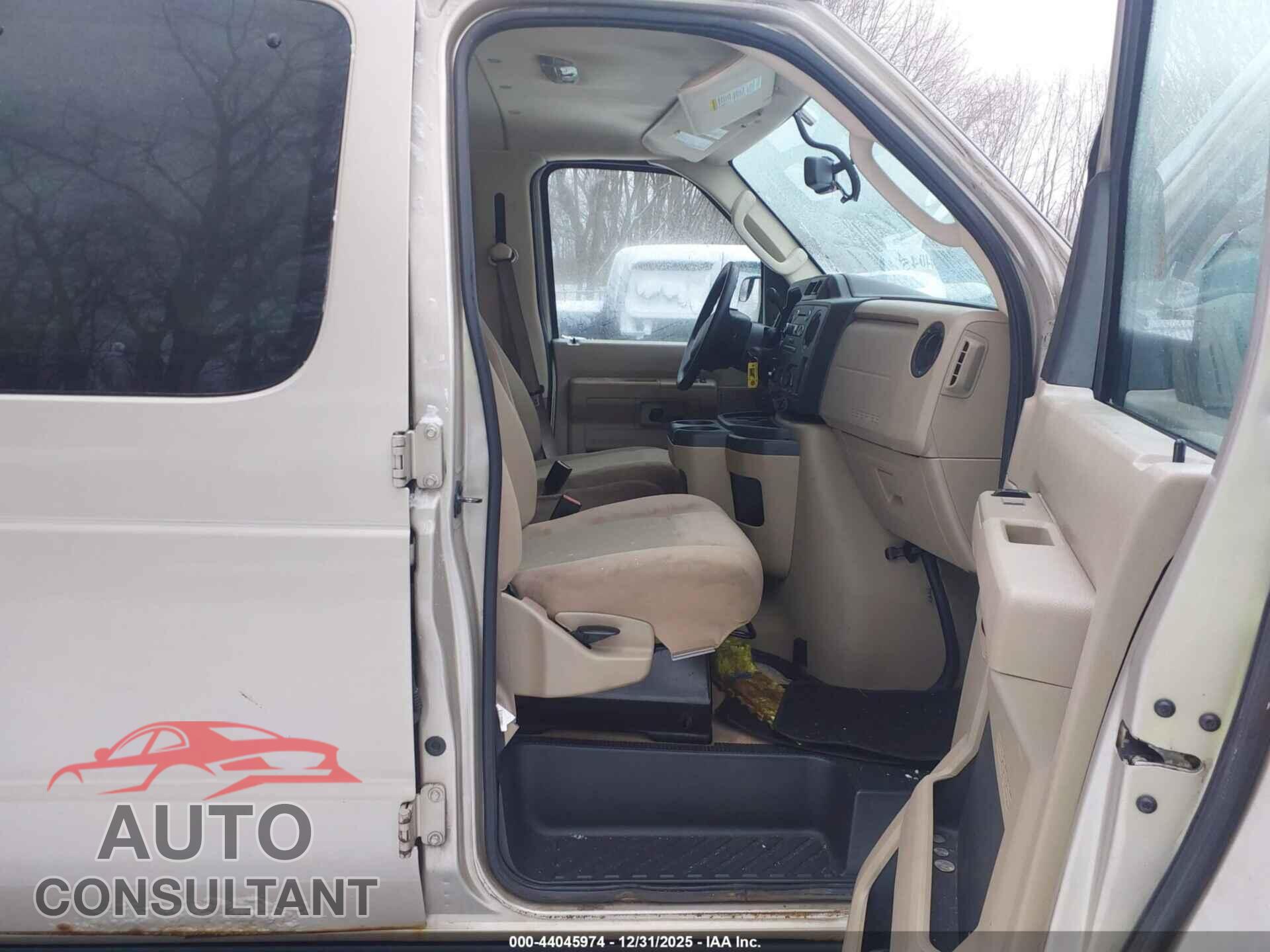 FORD E-350 SUPER DUTY 2013 - 1FBNE3BL4DDA22621
