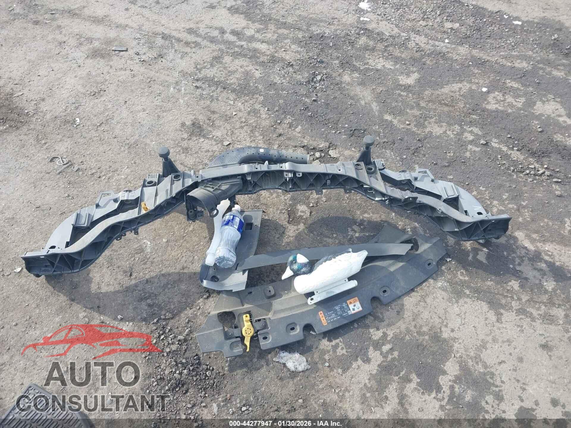 FORD ESCAPE 2017 - 1FMCU0F76HUC73899