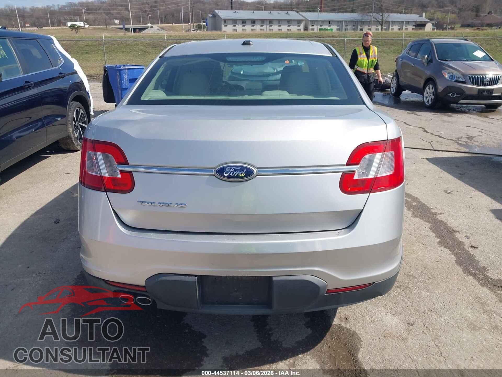 FORD TAURUS 2011 - 1FAHP2DW7BG115865