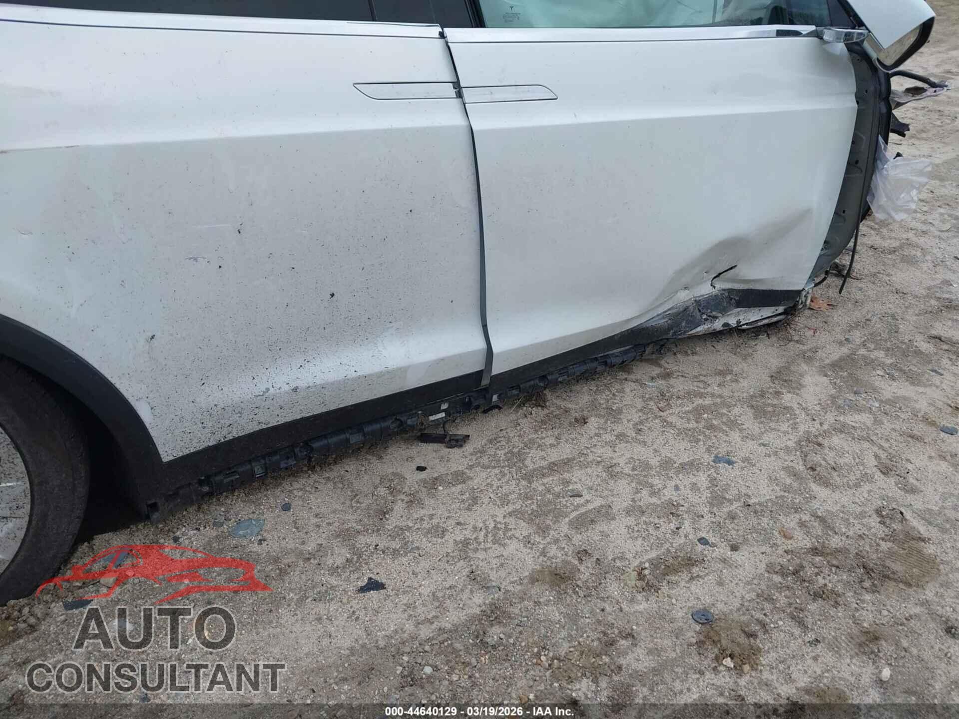 TESLA MODEL X 2020 - 5YJXCAE24LF228935
