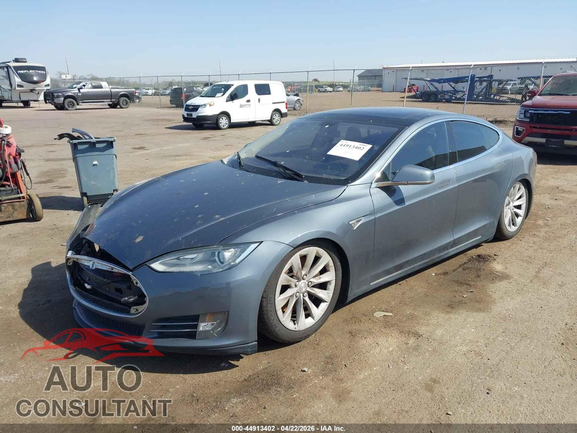 TESLA MODEL S 2013 - 5YJSA1CP4DFP17707