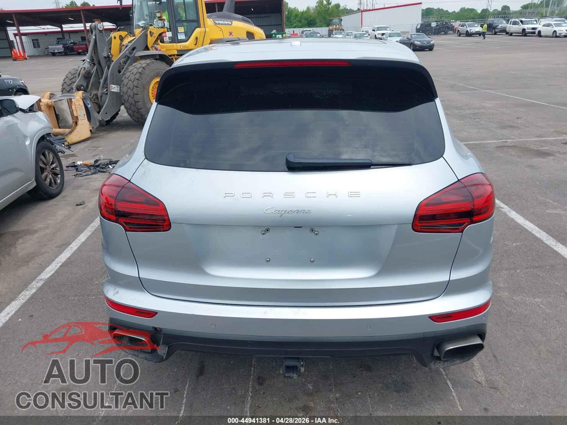 PORSCHE CAYENNE 2018 - WP1AA2A23JKA01788