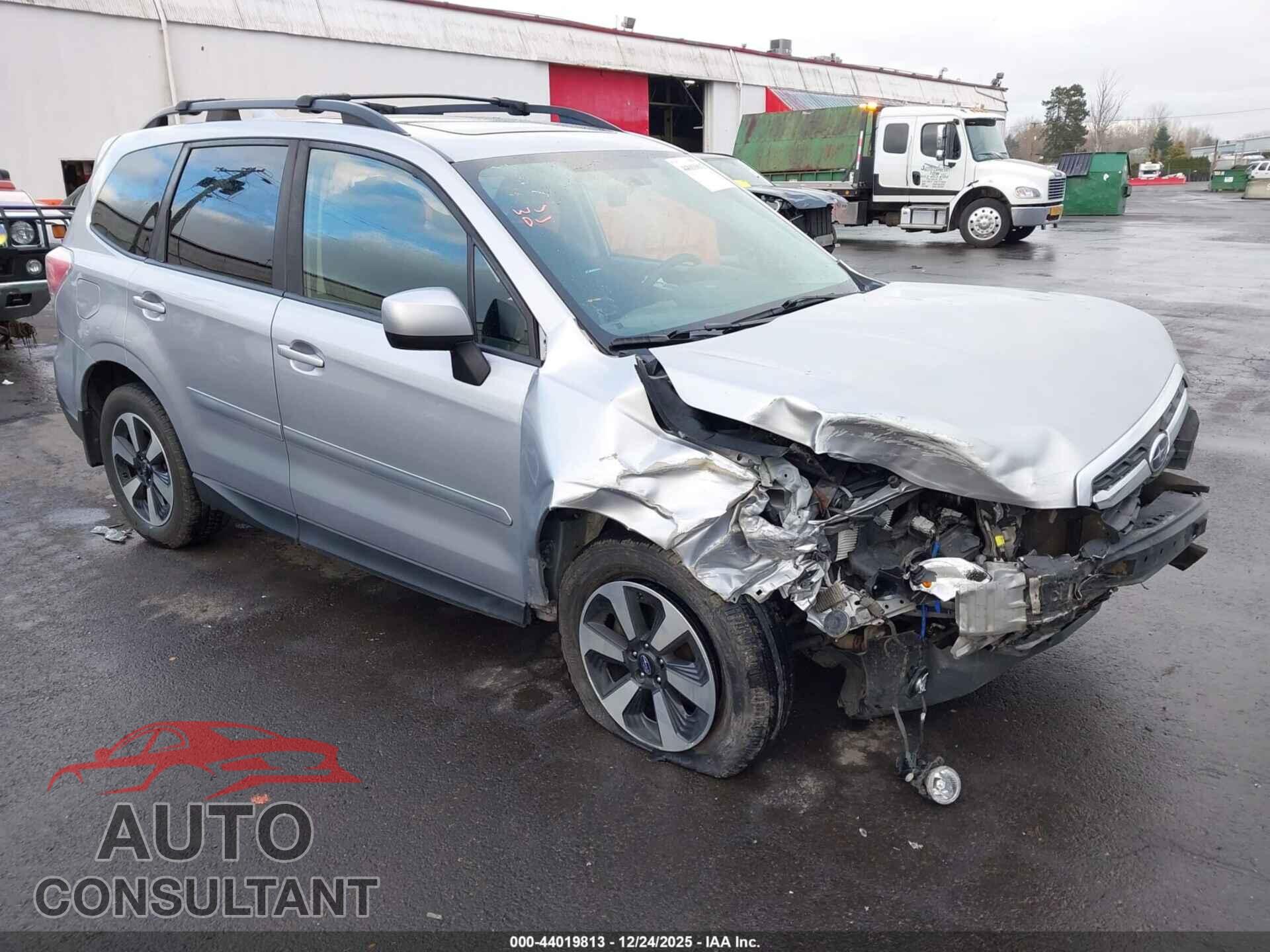 SUBARU FORESTER 2017 - JF2SJAGC6HH573494