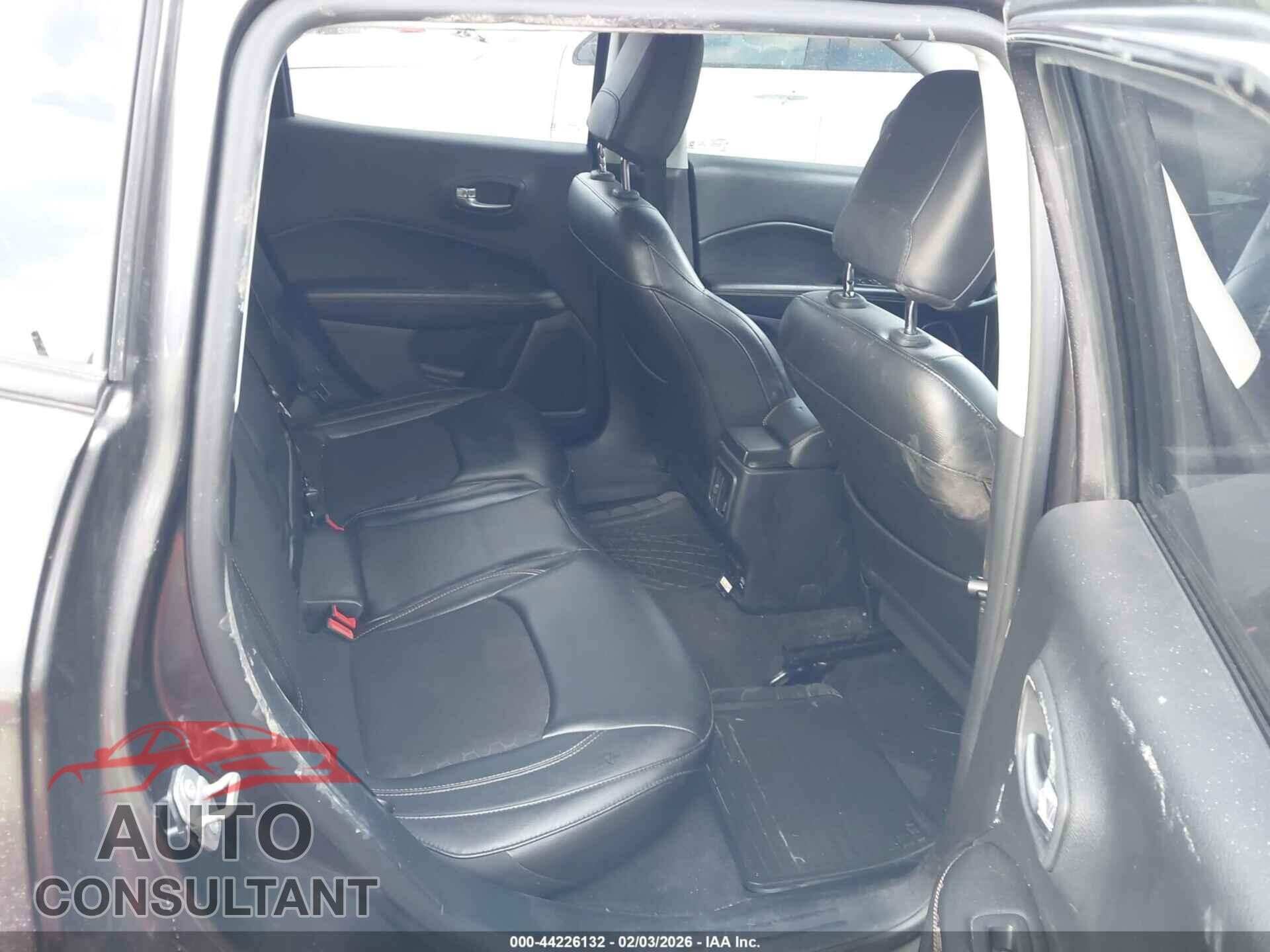 JEEP COMPASS 2018 - 3C4NJCBB6JT211193