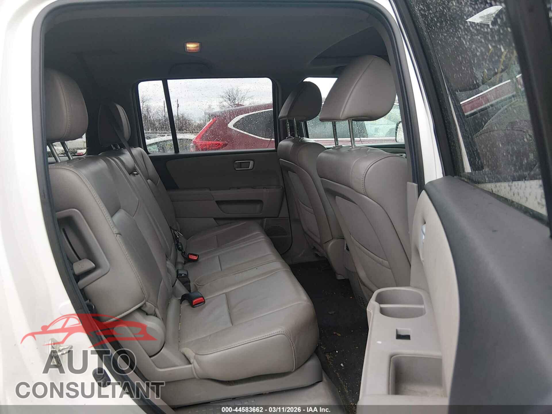 HONDA PILOT 2013 - 5FNYF4H71DB015804