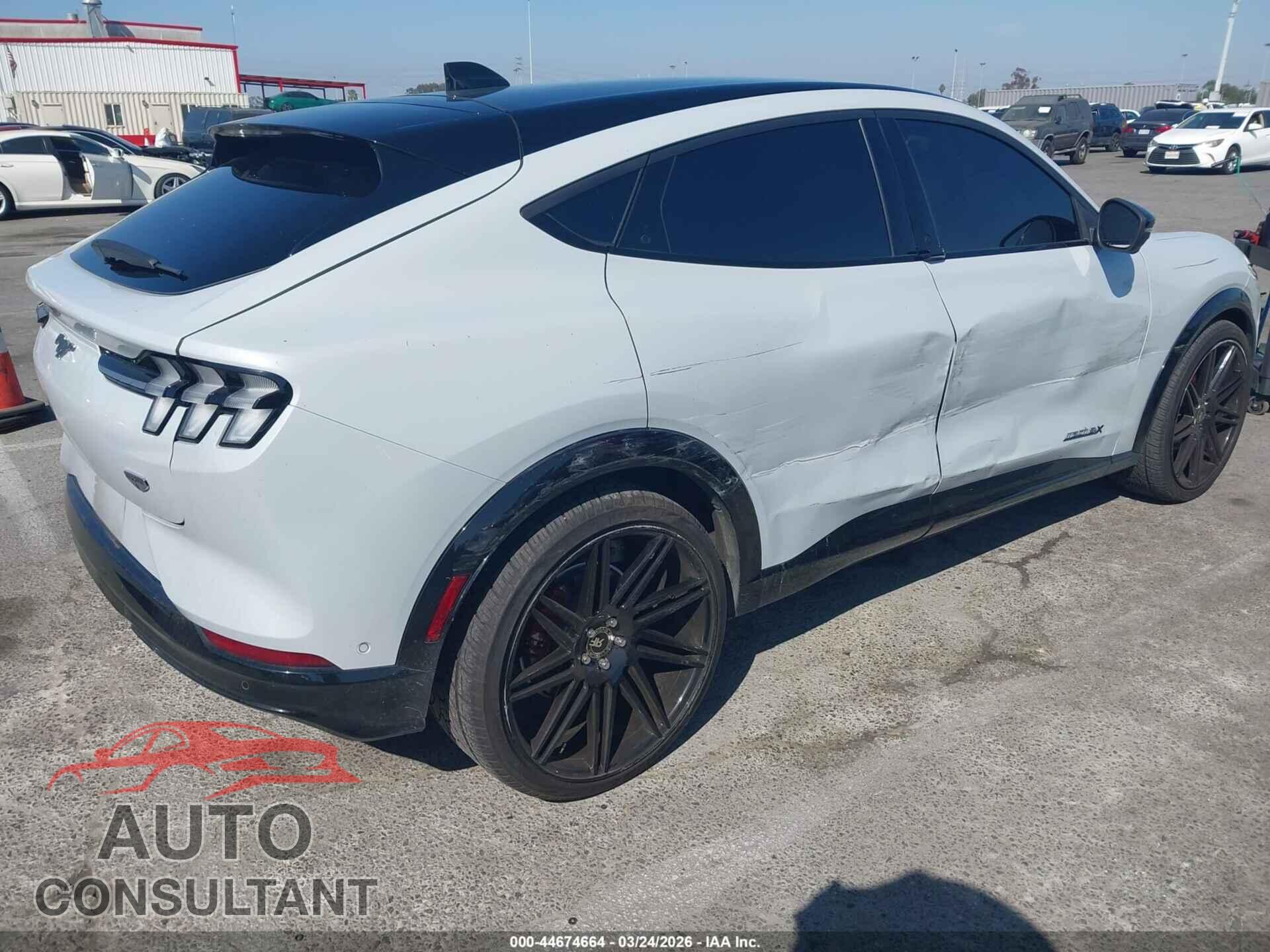 FORD MUSTANG MACH-E 2023 - 3FMTK2SU2PMB00414