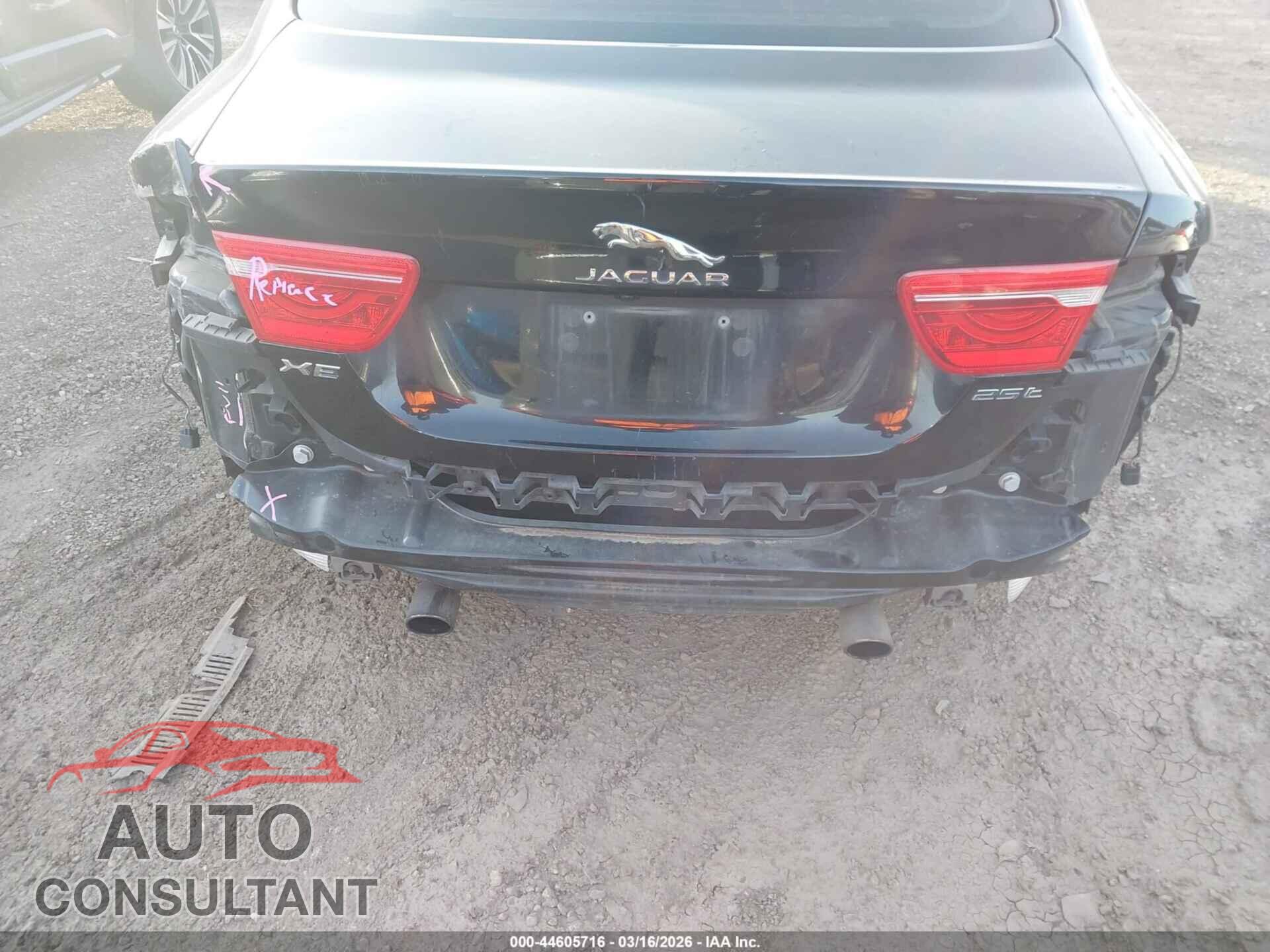 JAGUAR XE 2018 - SAJAR4FX6JCP32480