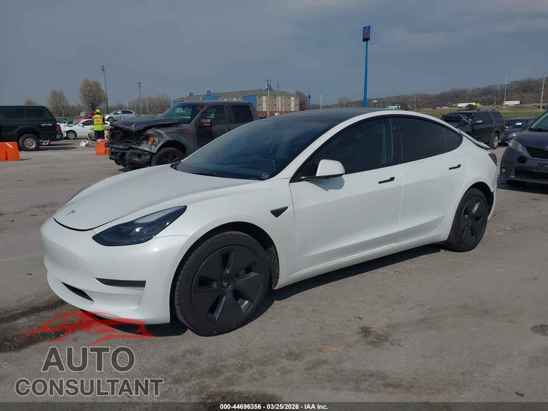 TESLA MODEL 3 2023 - 5YJ3E1EA4PF697450
