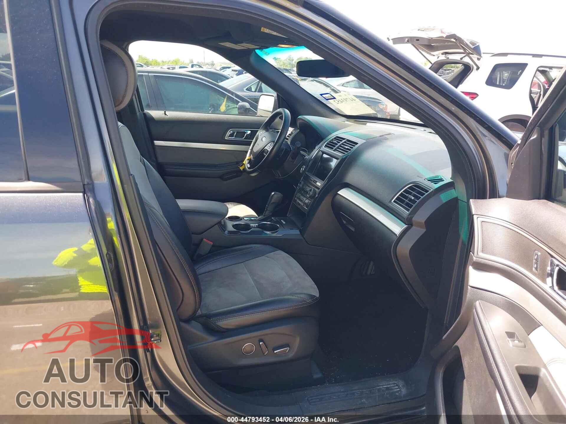 FORD EXPLORER 2017 - 1FM5K7D83HGB30233