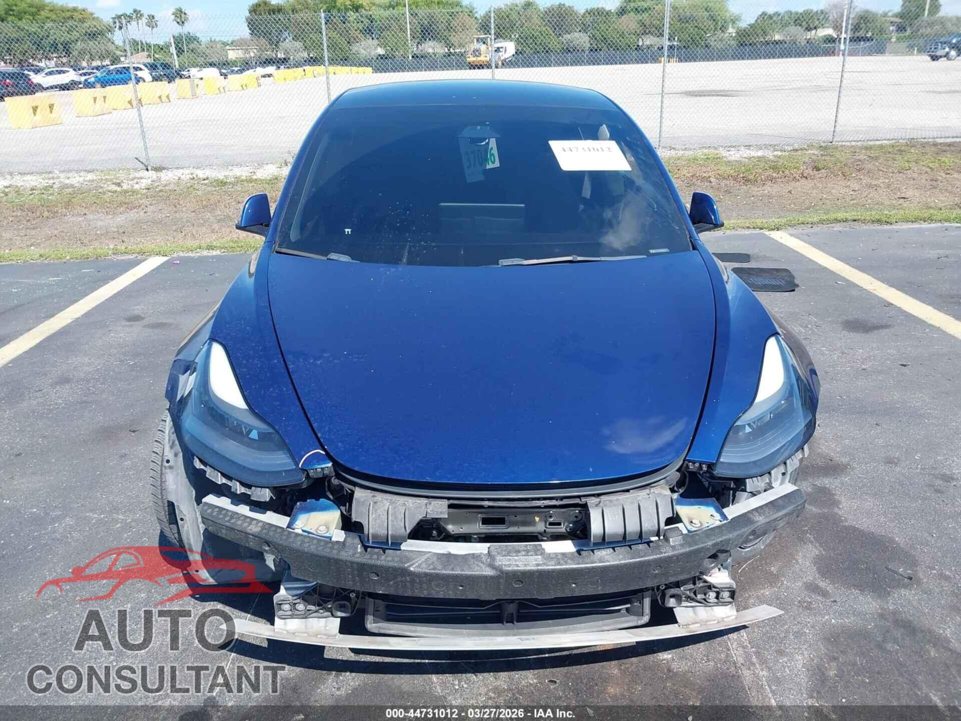 TESLA MODEL 3 2021 - 5YJ3E1EA2MF100744
