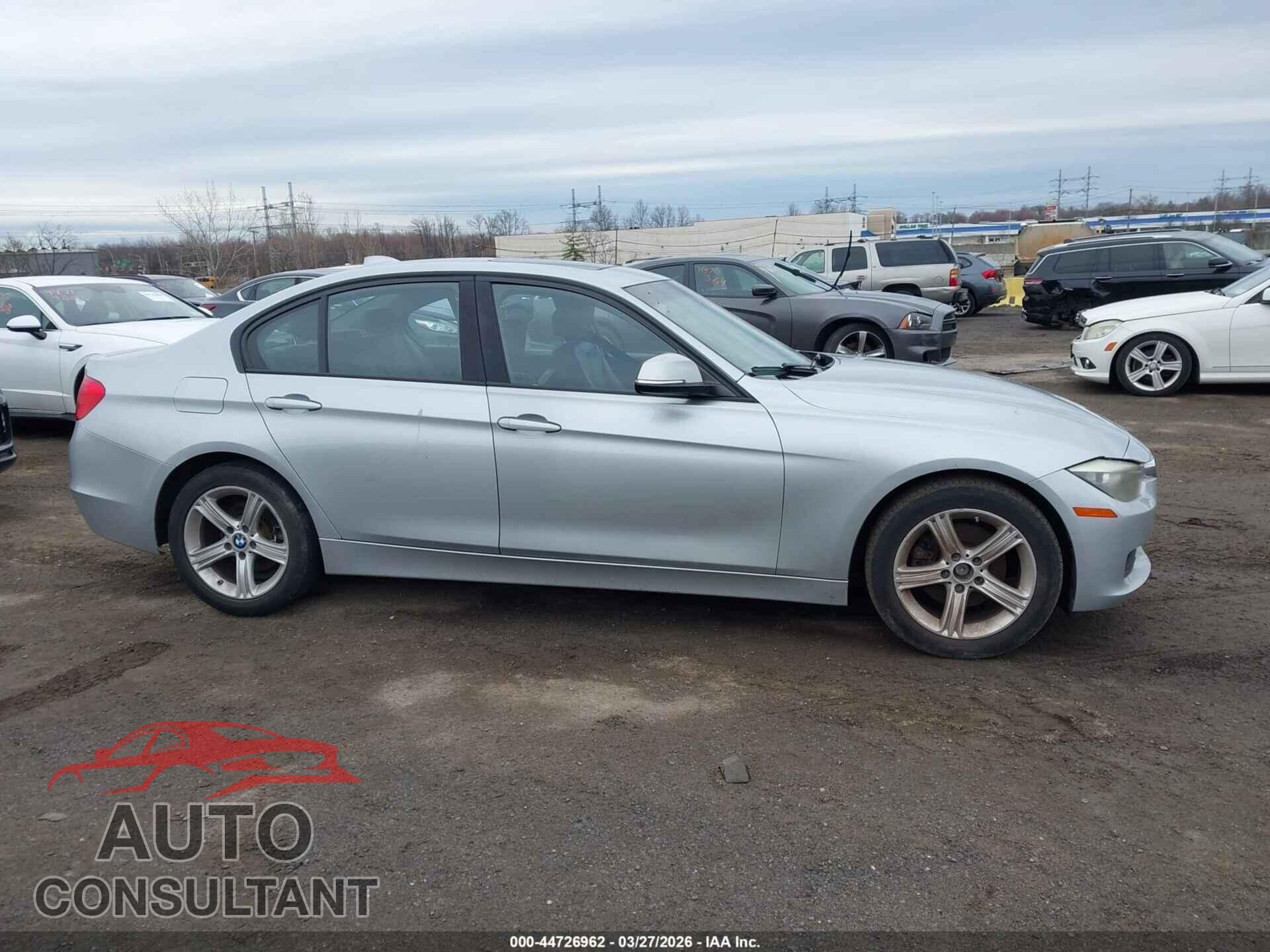 BMW 320I 2015 - WBA3C3G56FNS73671