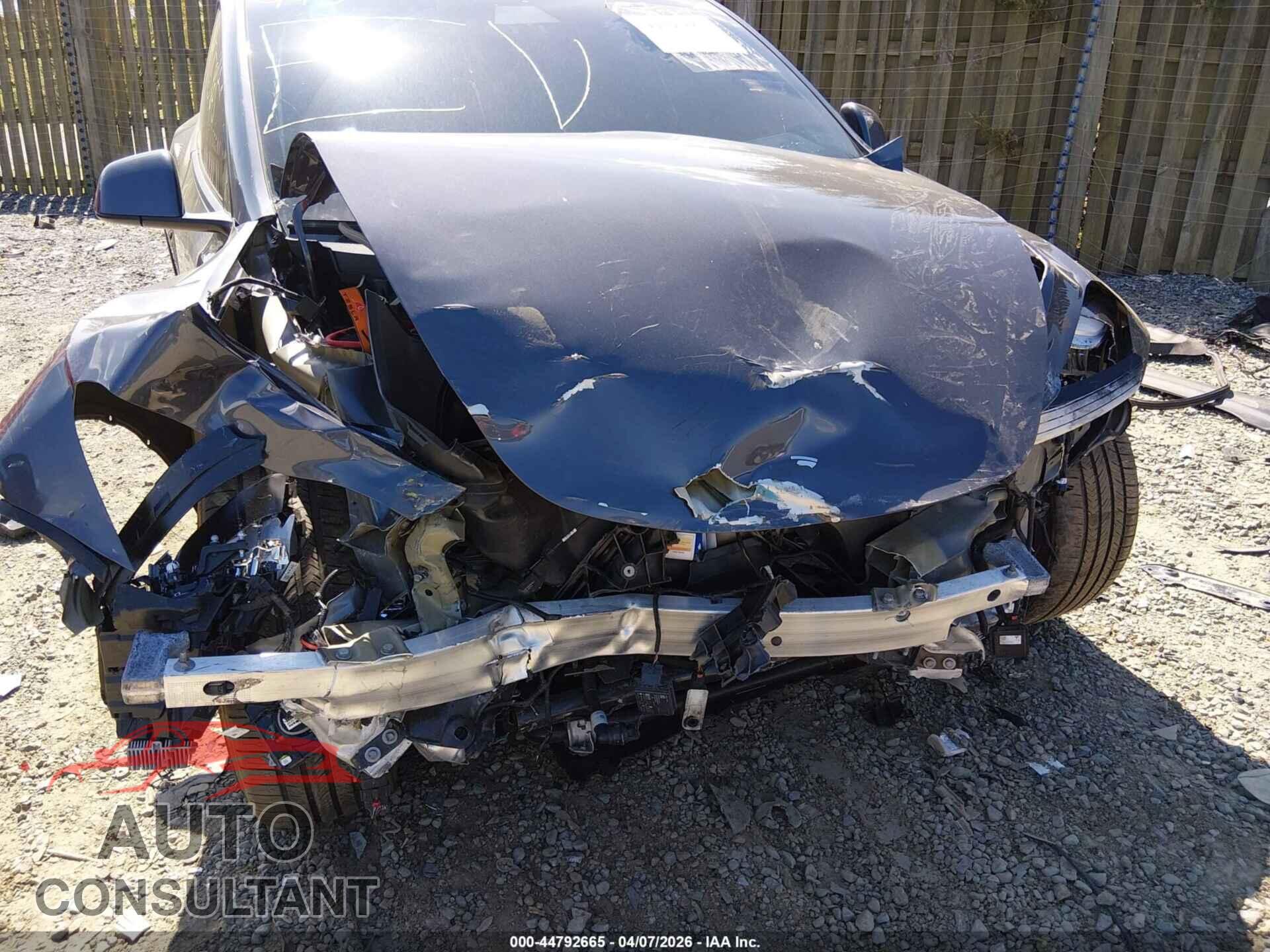 TESLA MODEL Y 2020 - 5YJYGDEF8LF046846