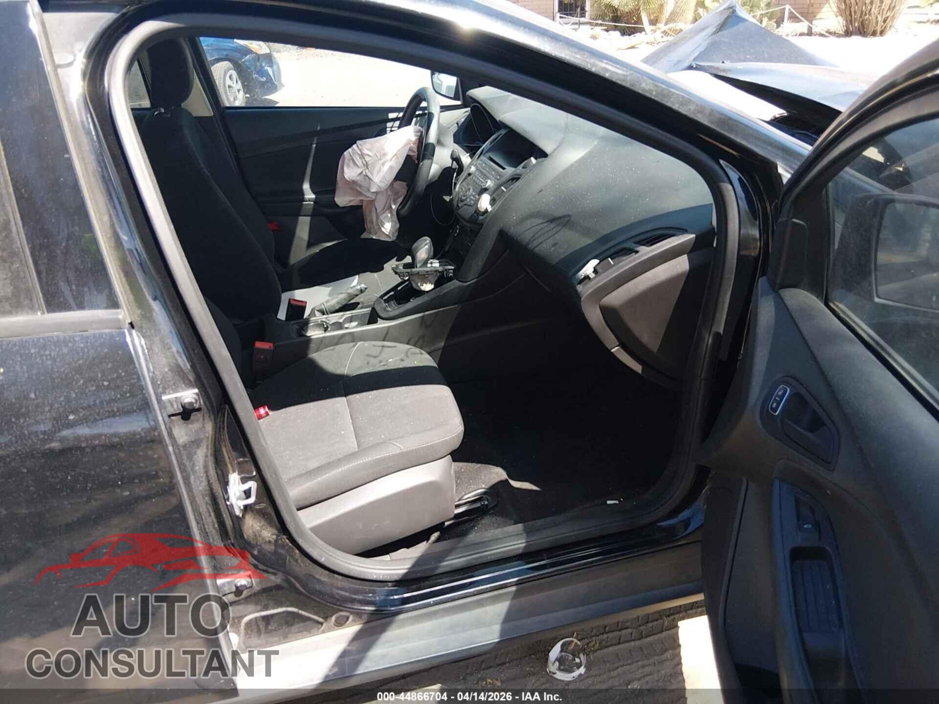 FORD FOCUS 2016 - 1FADP3E20GL289100