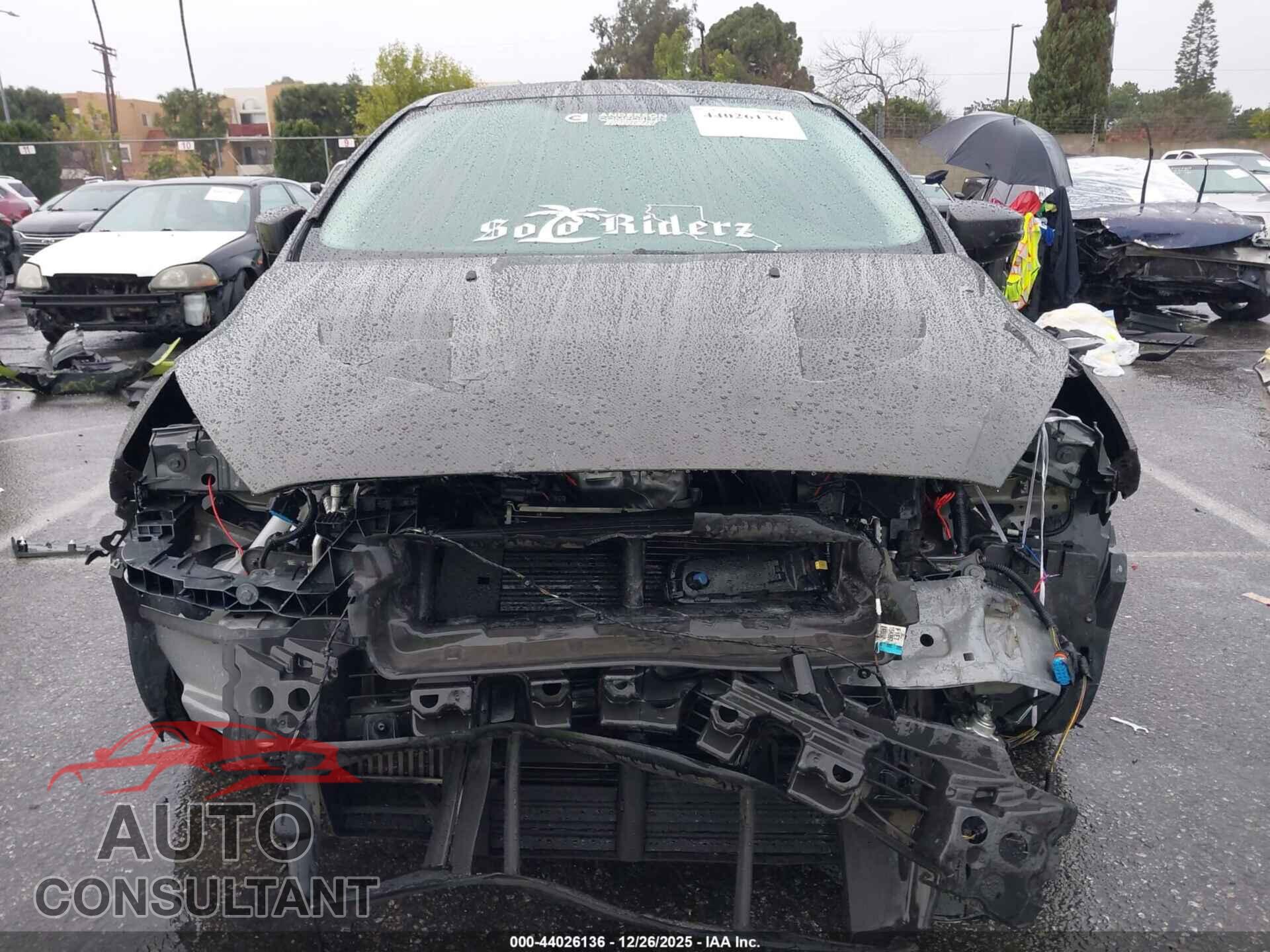 FORD FOCUS 2017 - 1FADP3FE5HL308332