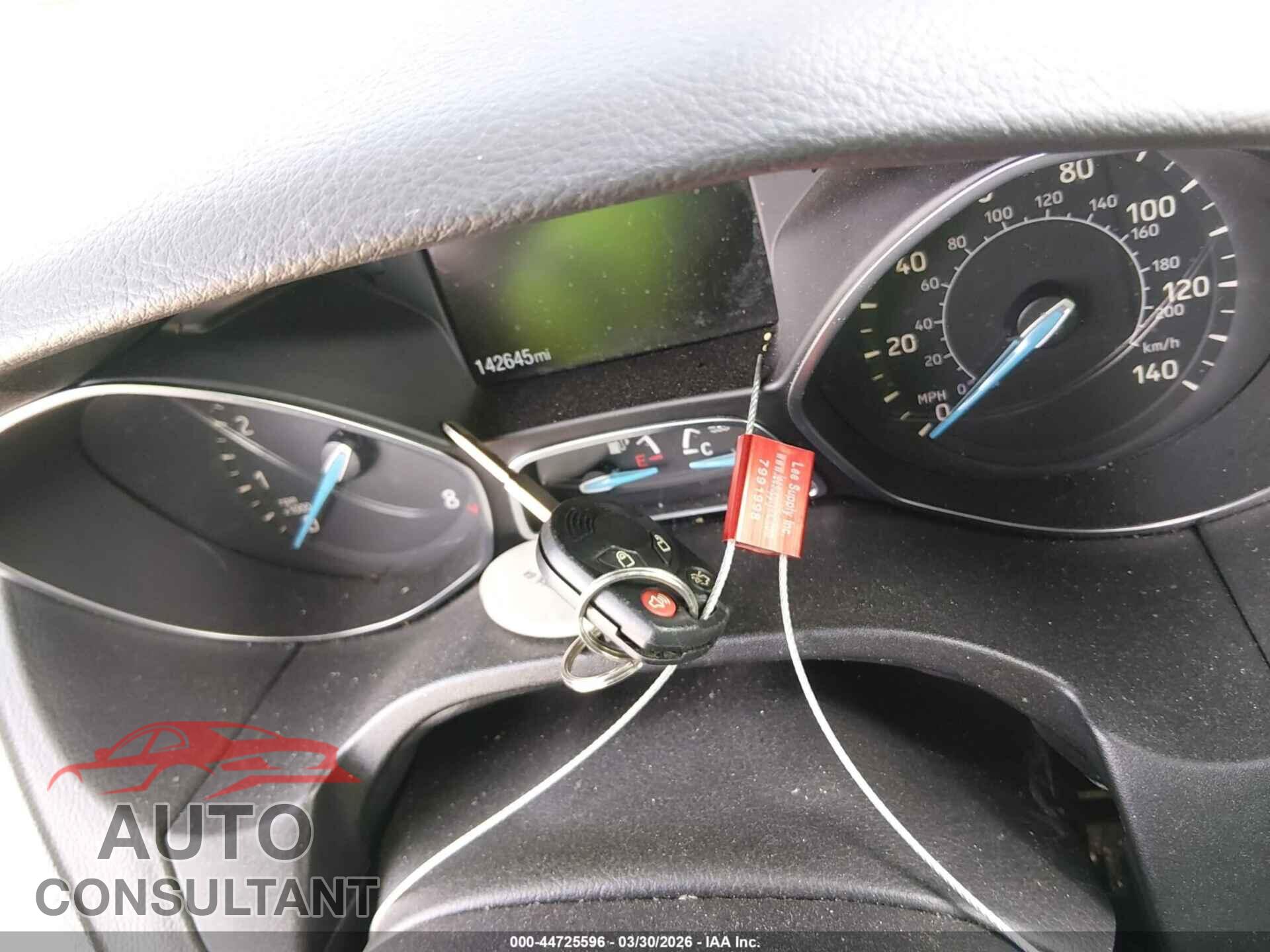 FORD FOCUS 2017 - 1FADP3F27HL334582