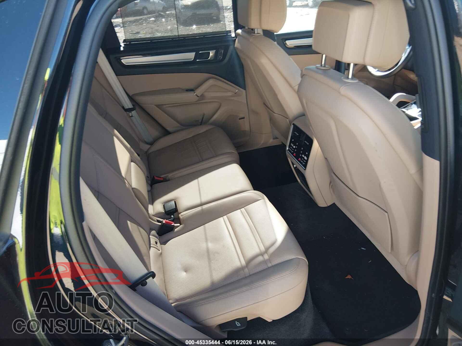 PORSCHE CAYENNE 2023 - WP1AA2AY2PDA07986