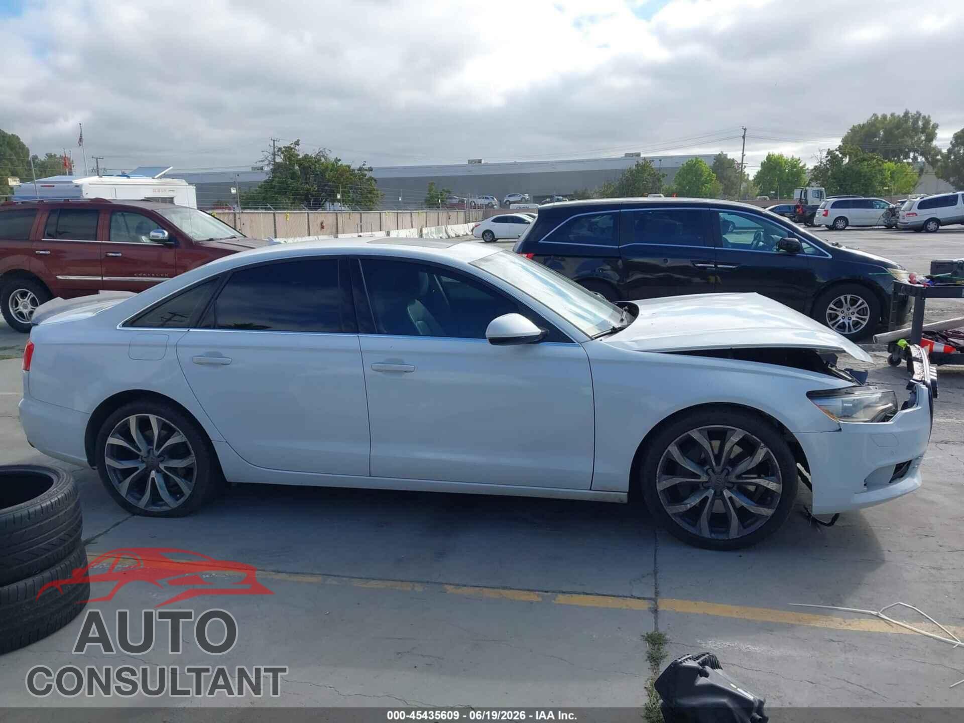AUDI A6 2013 - WAUGGAFC8DN132575