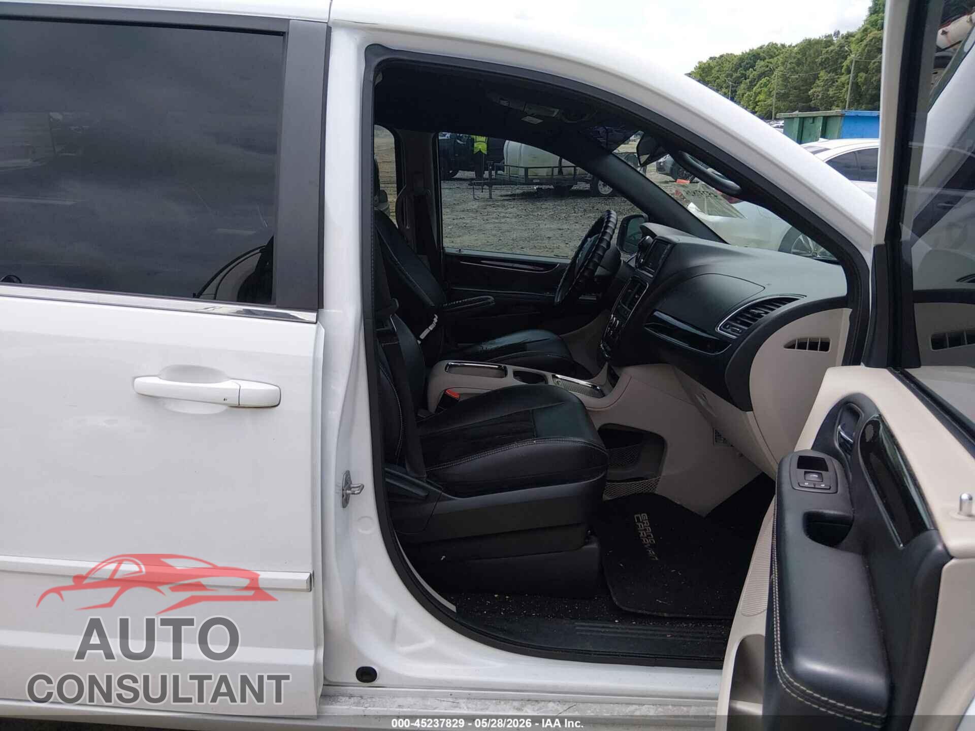 DODGE GRAND CARAVAN 2015 - 2C4RDGCG7FR738146