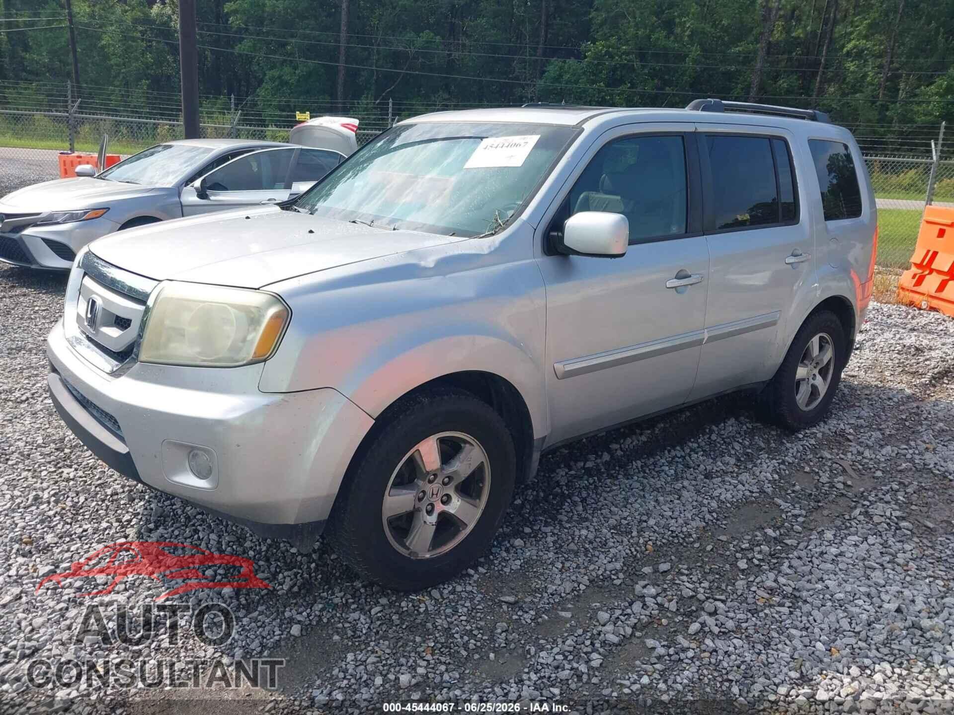 HONDA PILOT 2011 - 5FNYF3H52BB012092