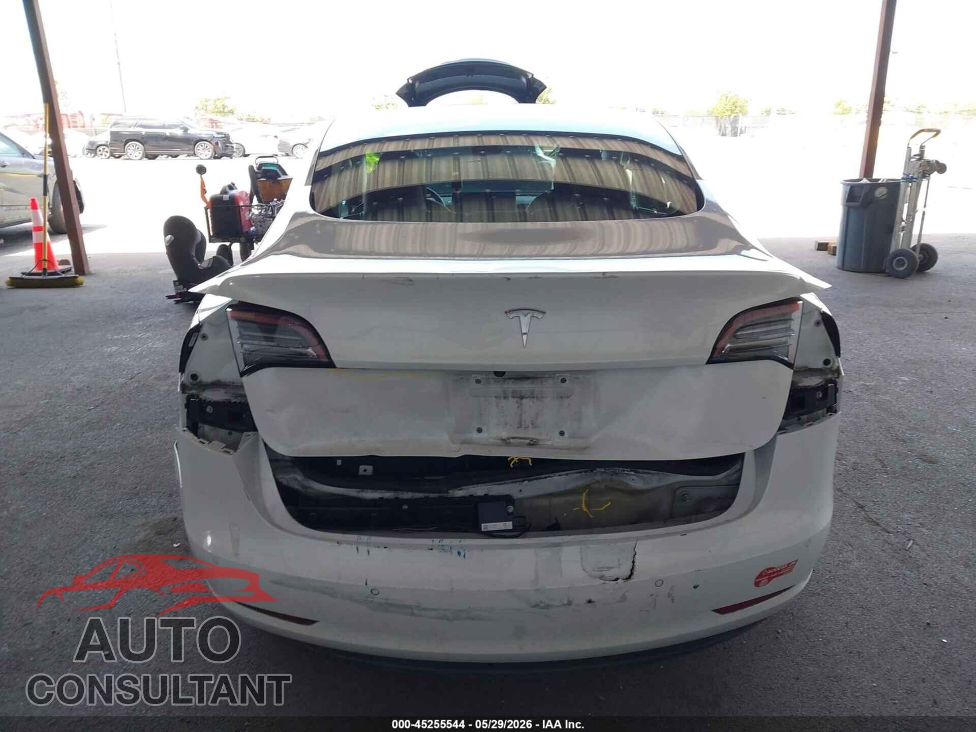 TESLA MODEL 3 2018 - 5YJ3E1EA0JF062927