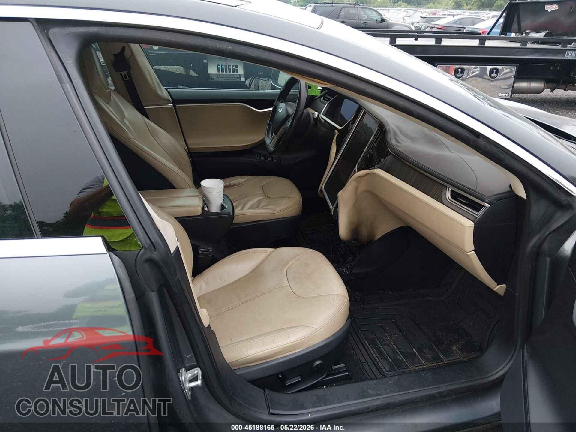 TESLA MODEL S 2013 - 5YJSA1CNXDFP16396