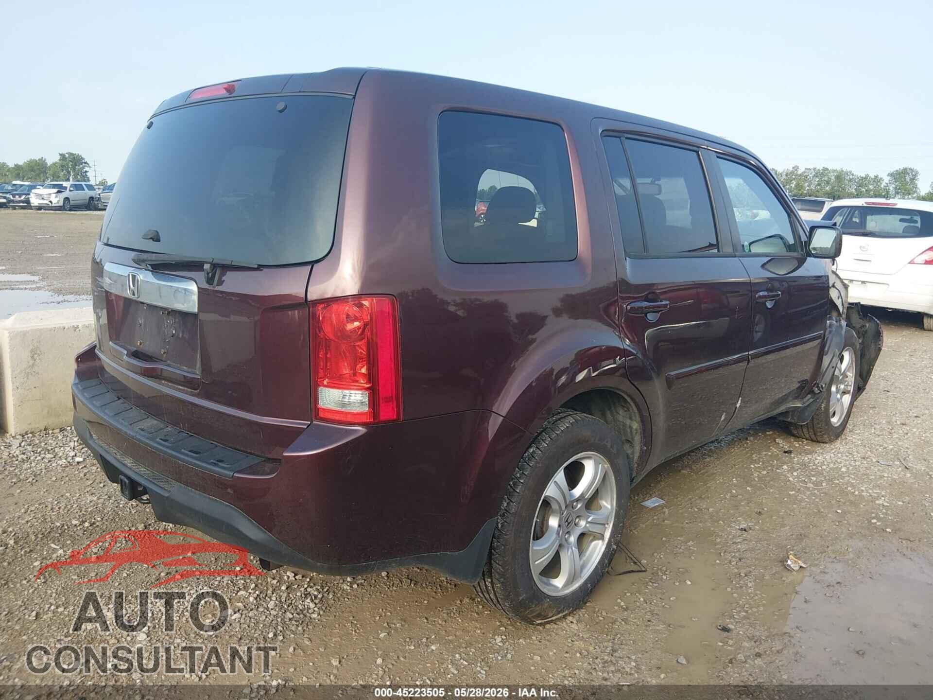 HONDA PILOT 2015 - 5FNYF4H50FB010076