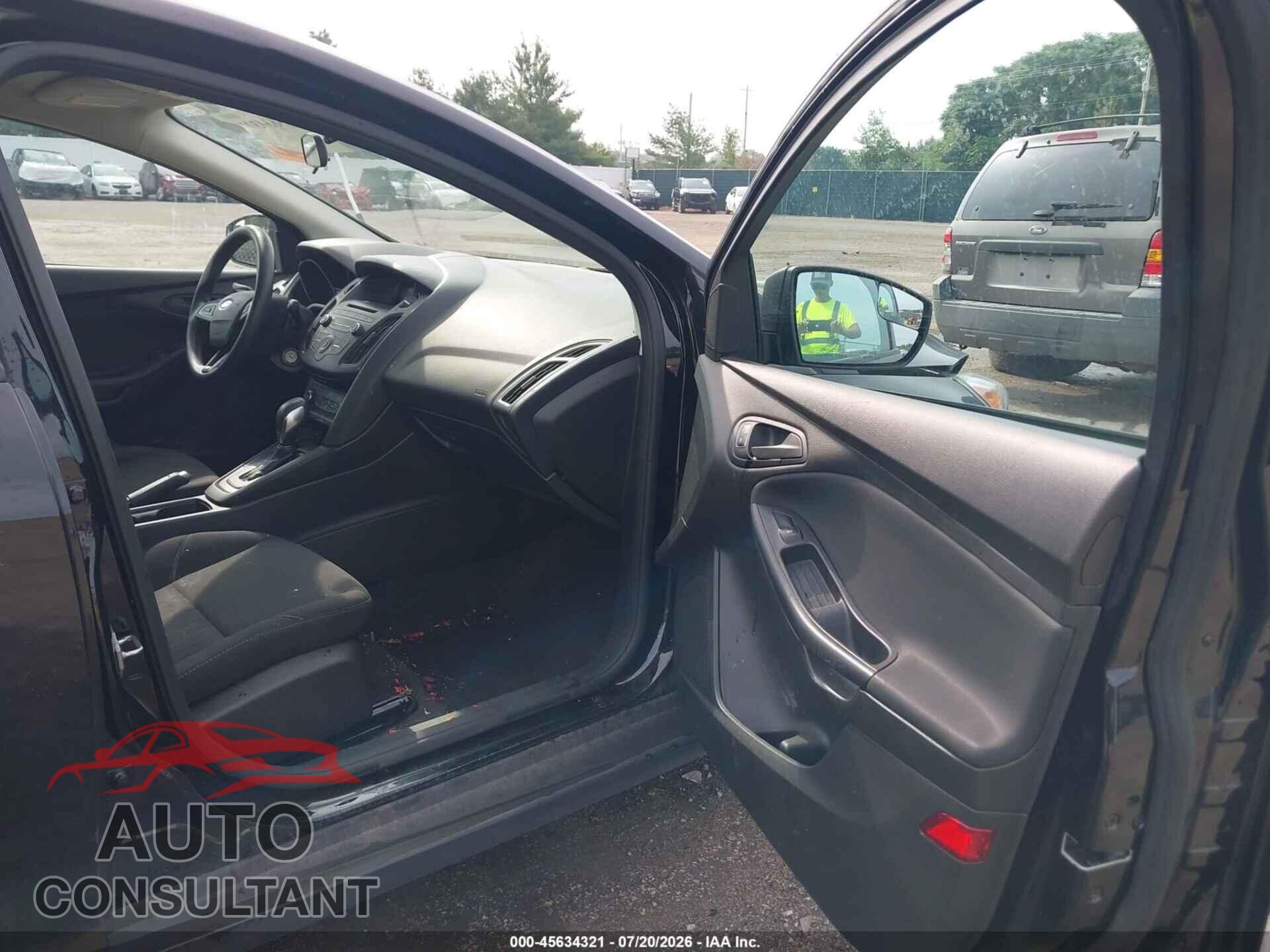 FORD FOCUS 2016 - 1FADP3E24GL237789