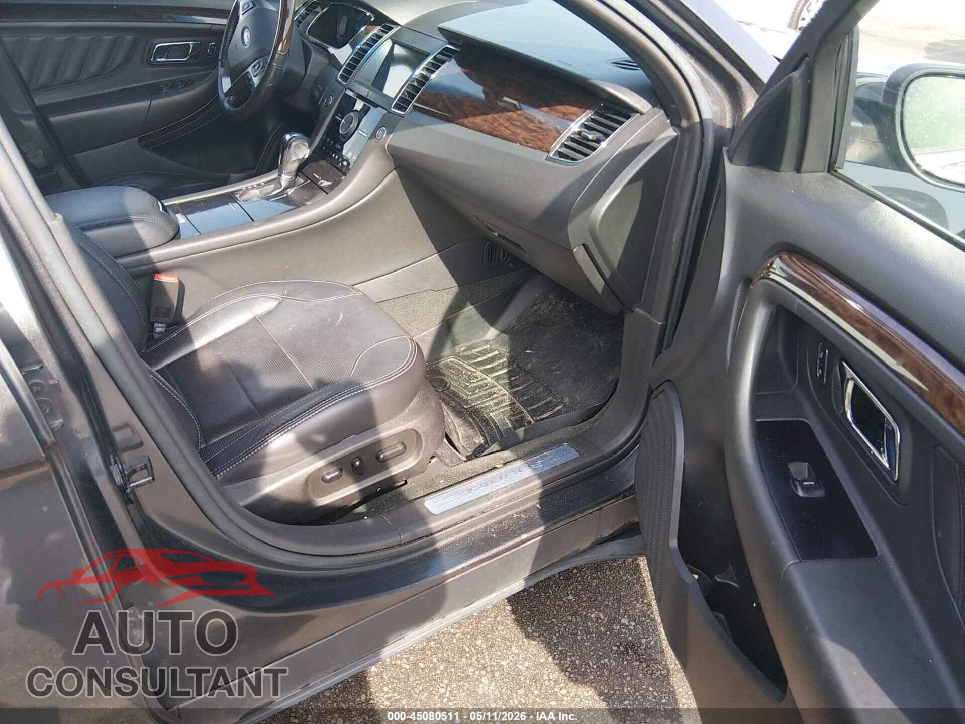 FORD TAURUS 2017 - 1FAHP2F89HG129483