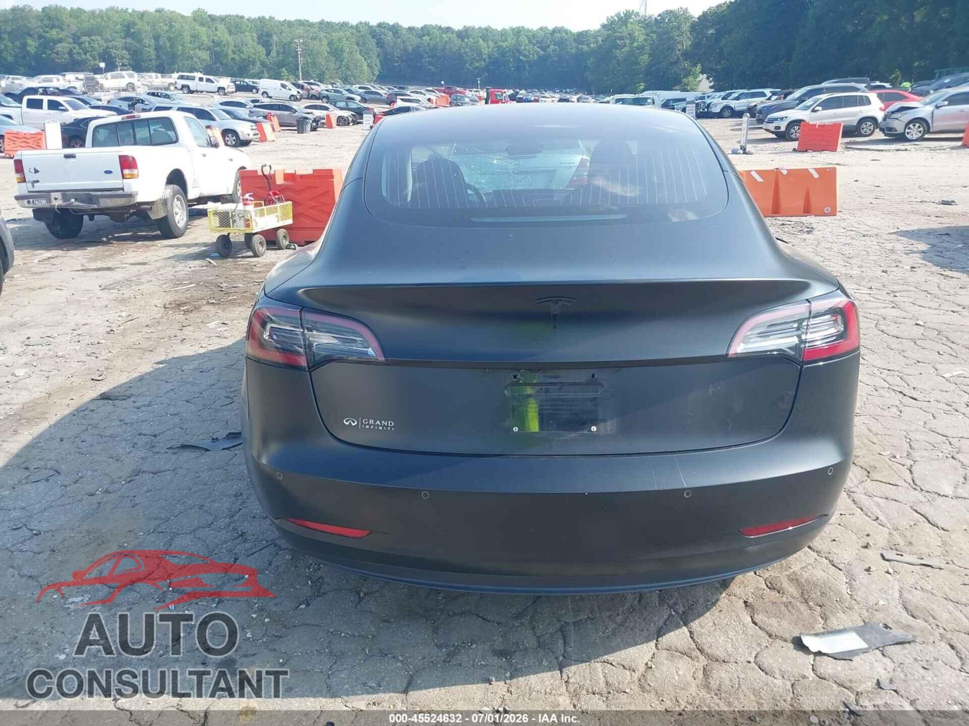 TESLA MODEL 3 2018 - 5YJ3E1EA3JF036175