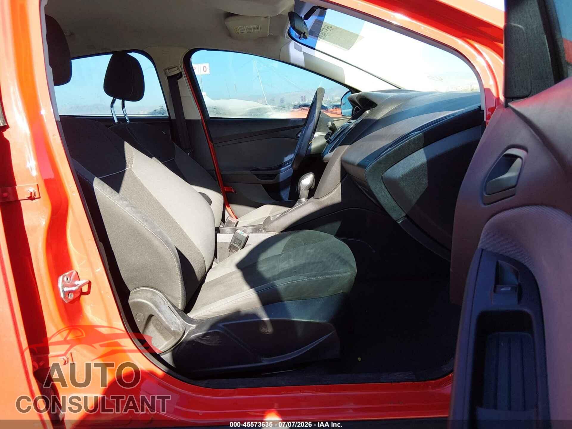 FORD FOCUS 2012 - 1FAHP3F24CL291071