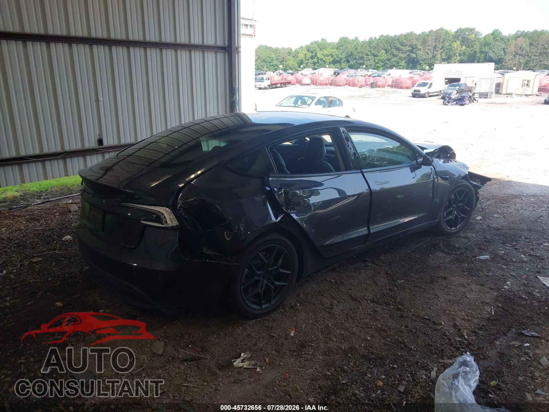 TESLA MODEL 3 2024 - 5YJ3E1EA9RF856417