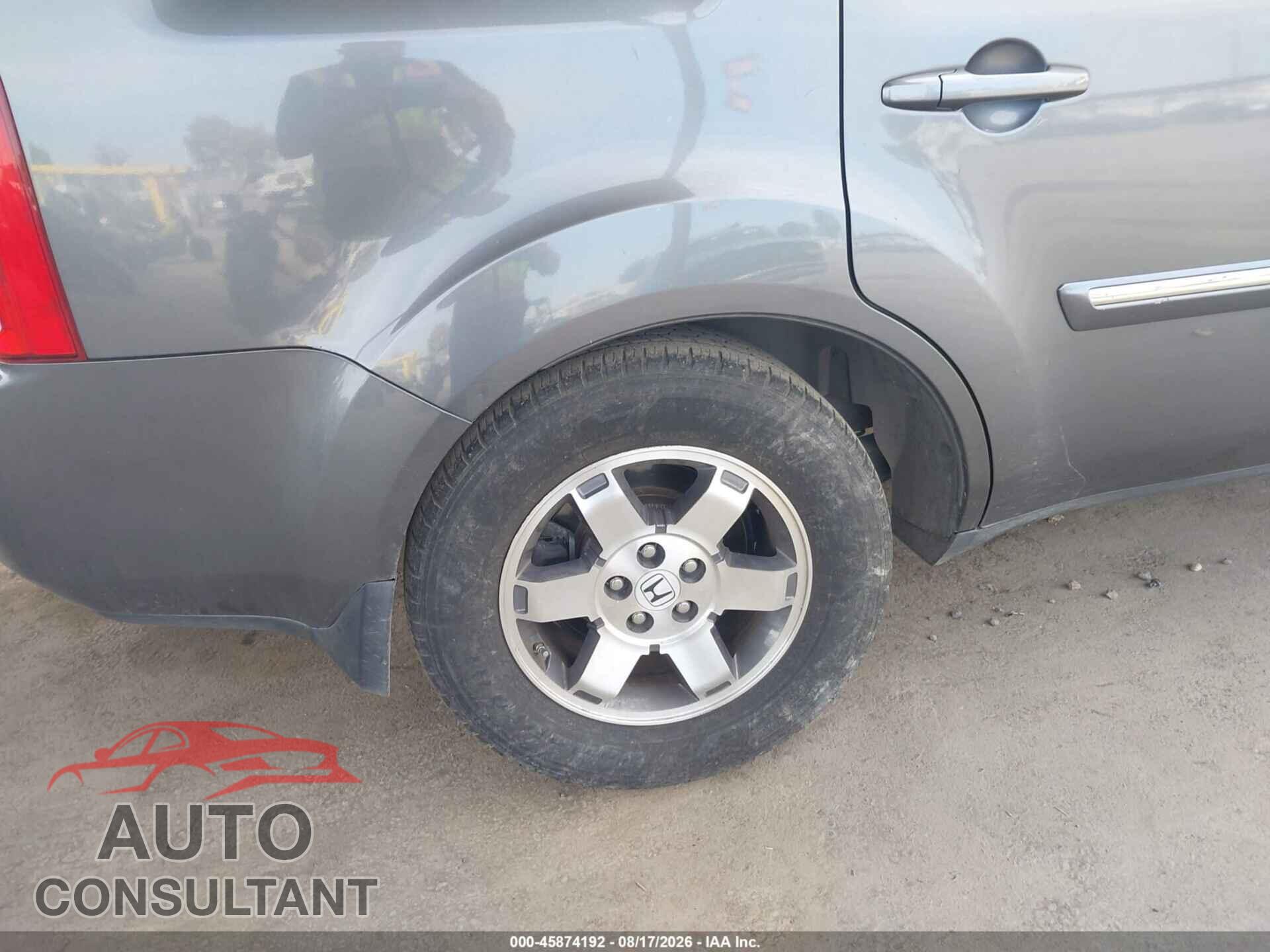 HONDA PILOT 2011 - 5FNYF4H99BB001907