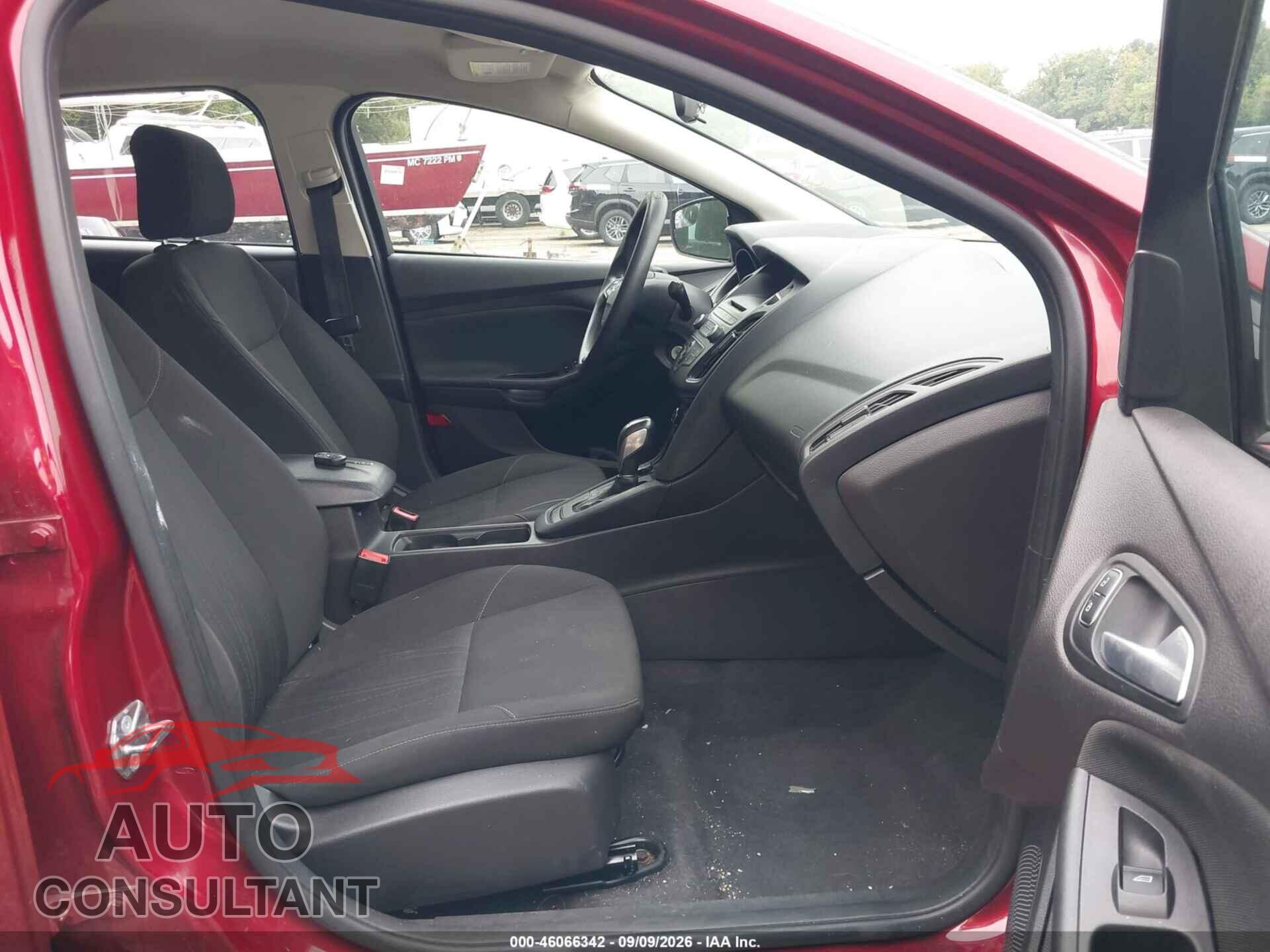 FORD FOCUS 2015 - 1FADP3F20FL226902