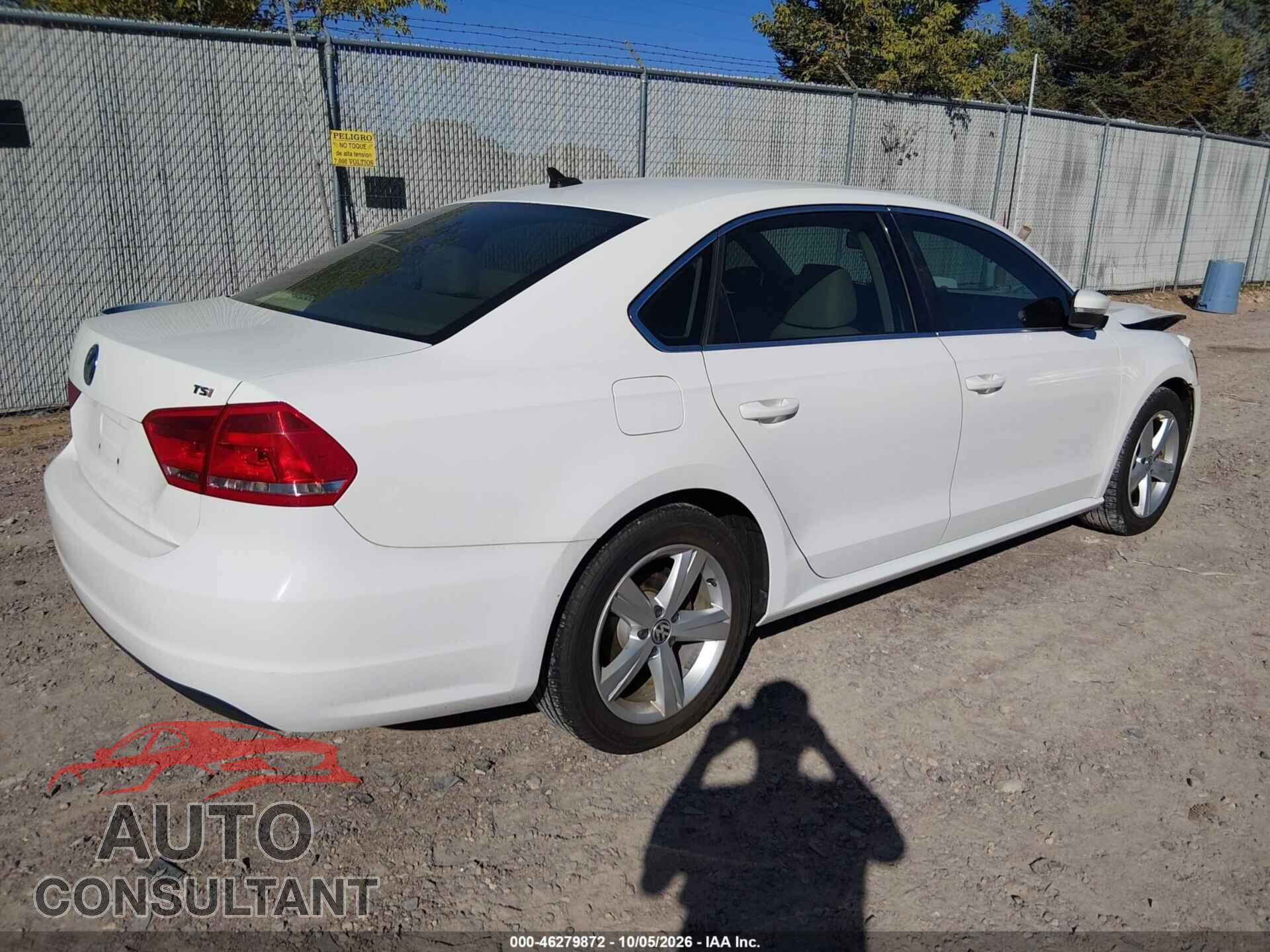 VOLKSWAGEN PASSAT 2015 - 1VWAT7A32FC081973