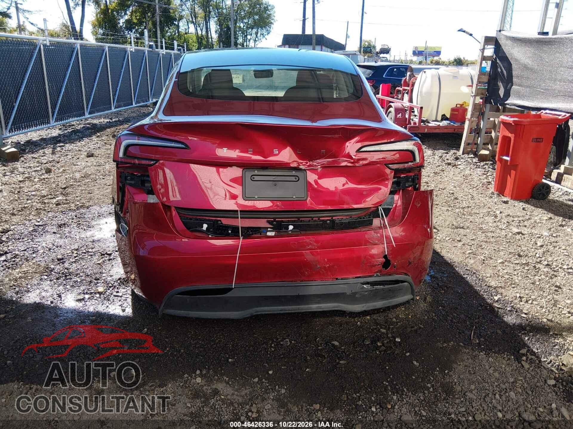 TESLA MODEL 3 2024 - 5YJ3E1EA5RF833541