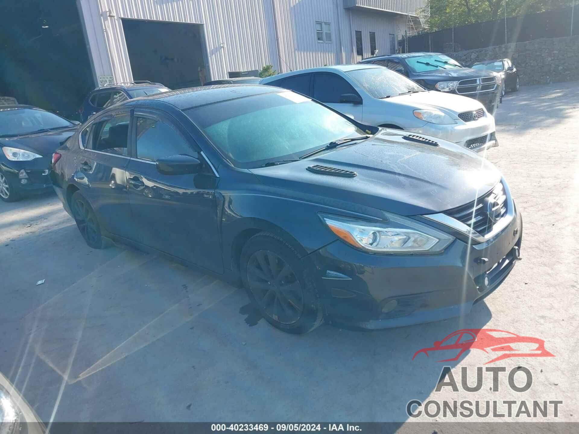 NISSAN ALTIMA 2017 - 1N4AL3AP5HC204401