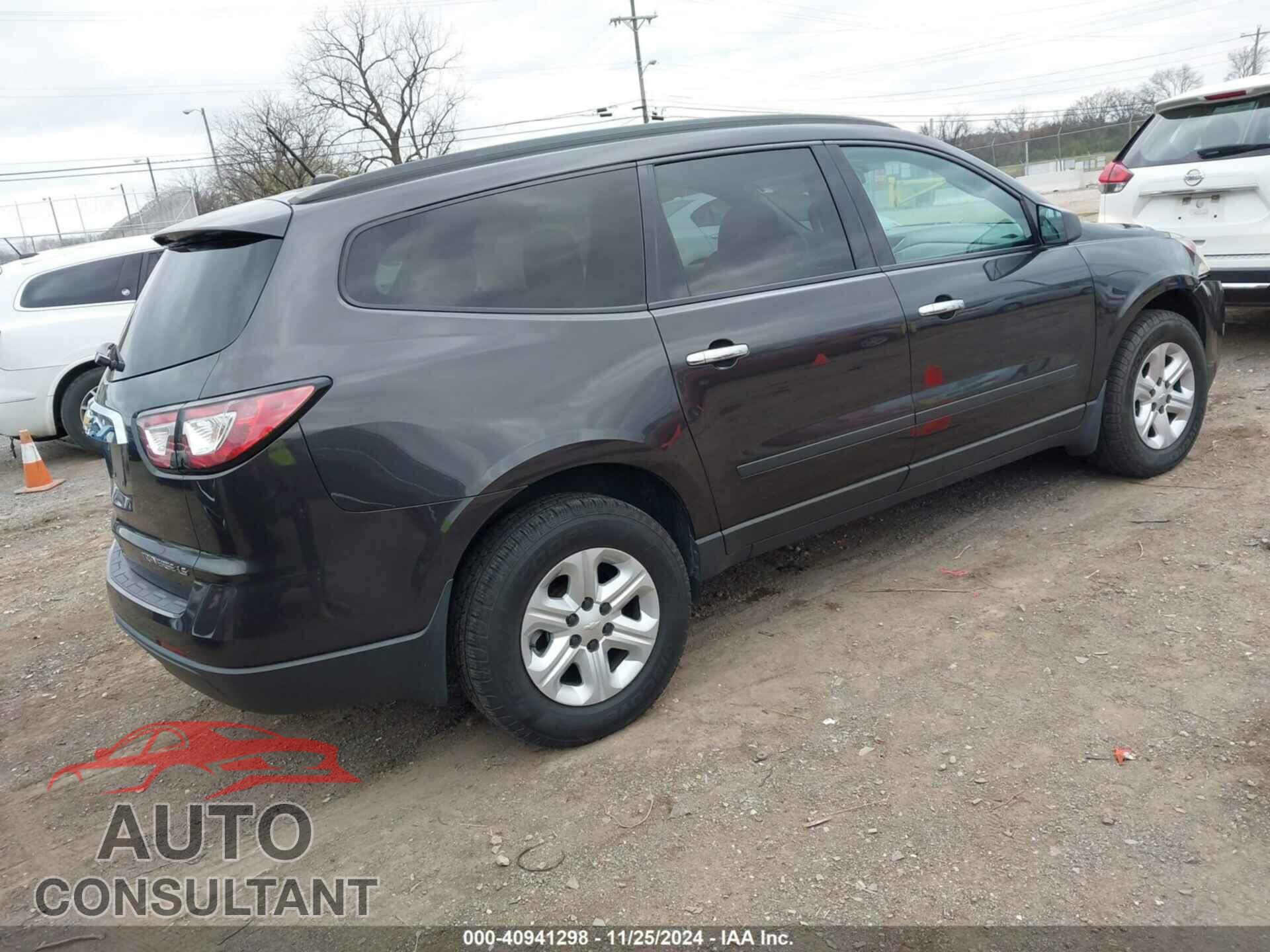 CHEVROLET TRAVERSE 2015 - 1GNKVFED0FJ282465