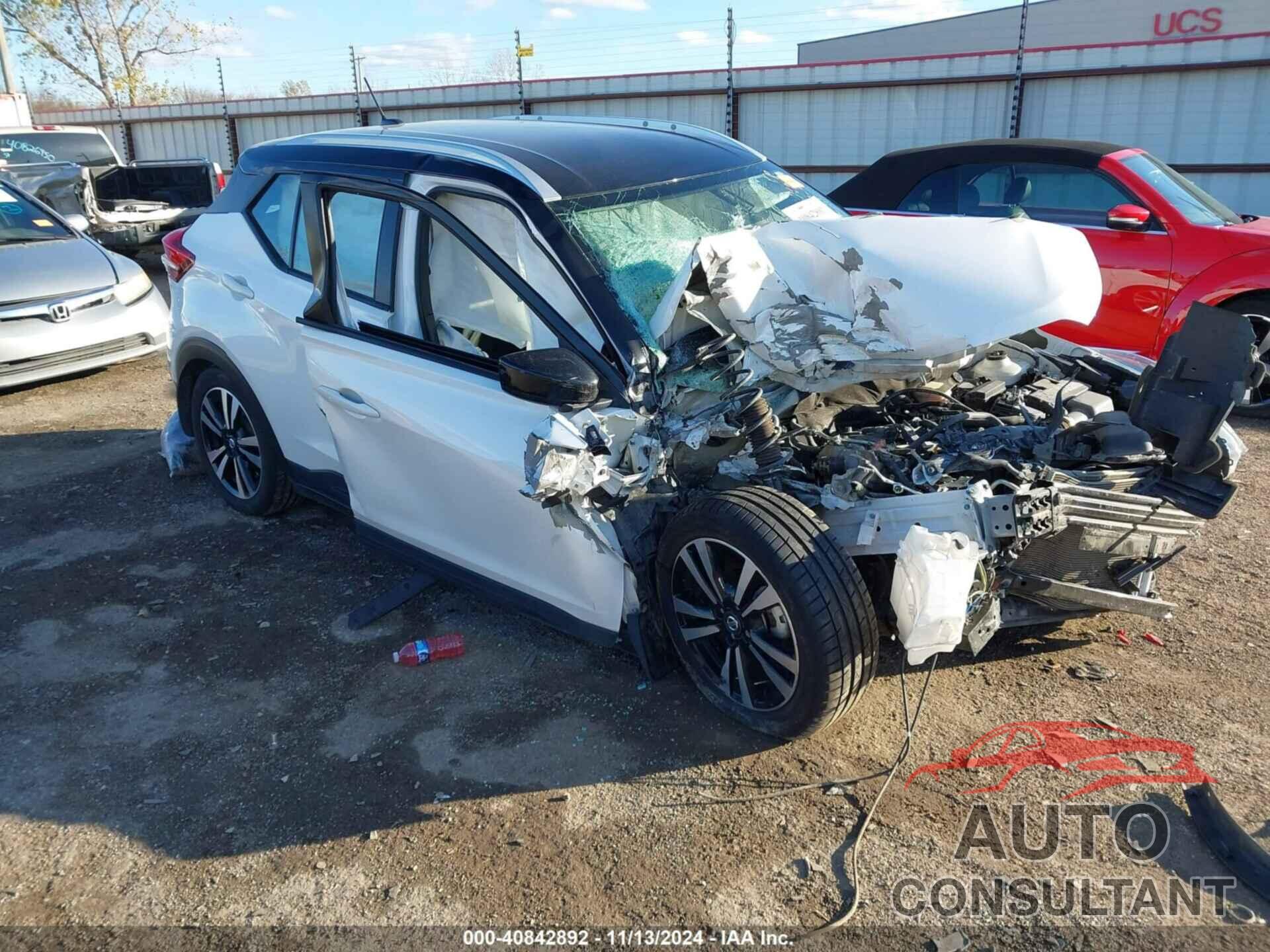 NISSAN KICKS 2019 - 3N1CP5CU4KL566417