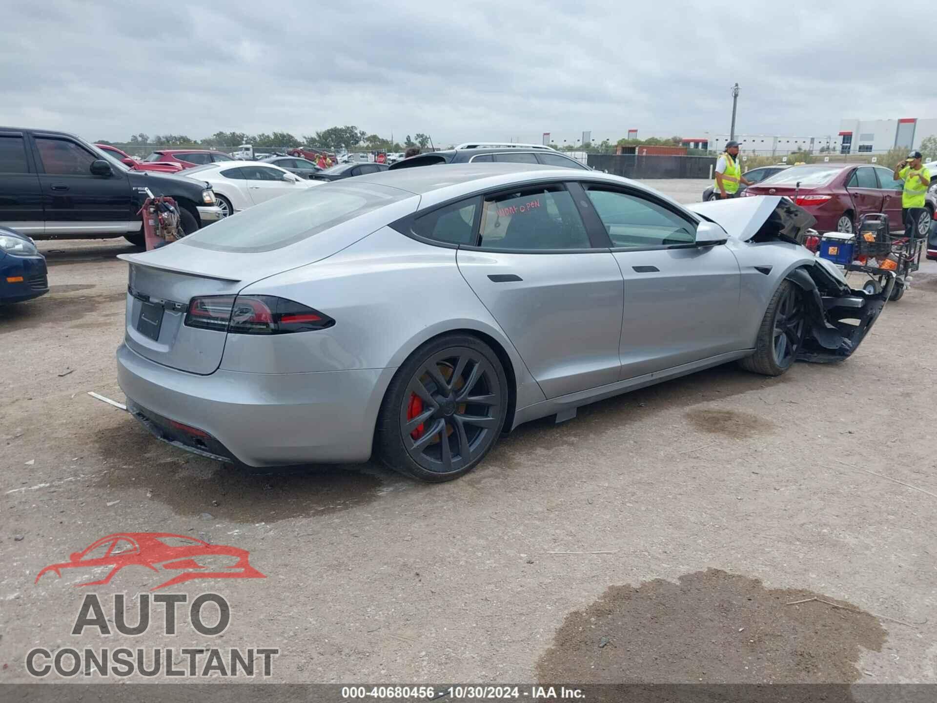 TESLA MODEL S 2024 - 5YJSA1E67RF540176