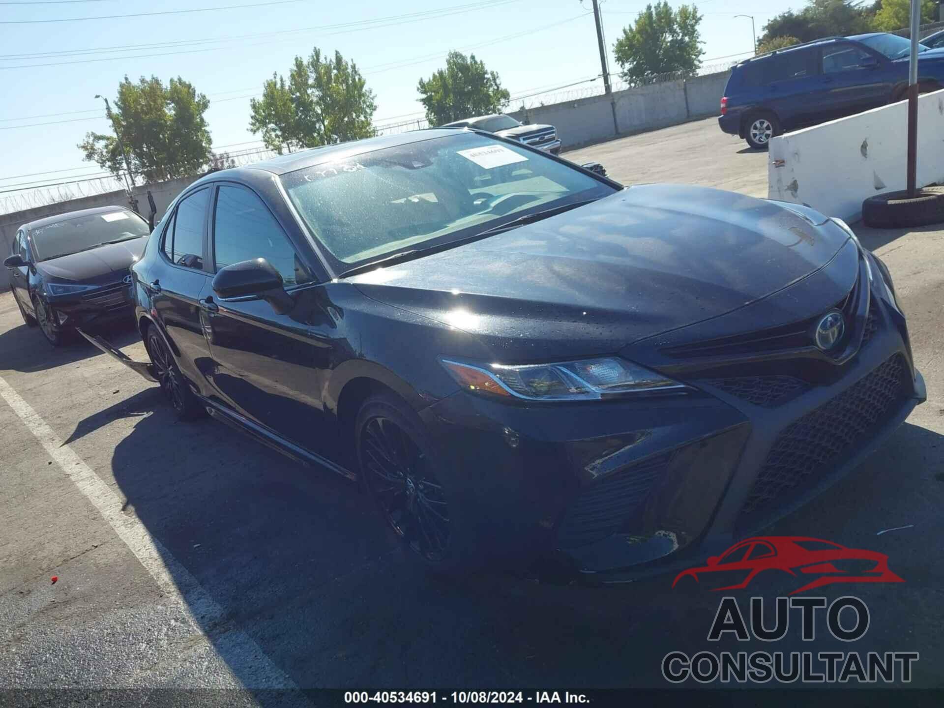 TOYOTA CAMRY HYBRID 2018 - 4T1B21HK0JU006577