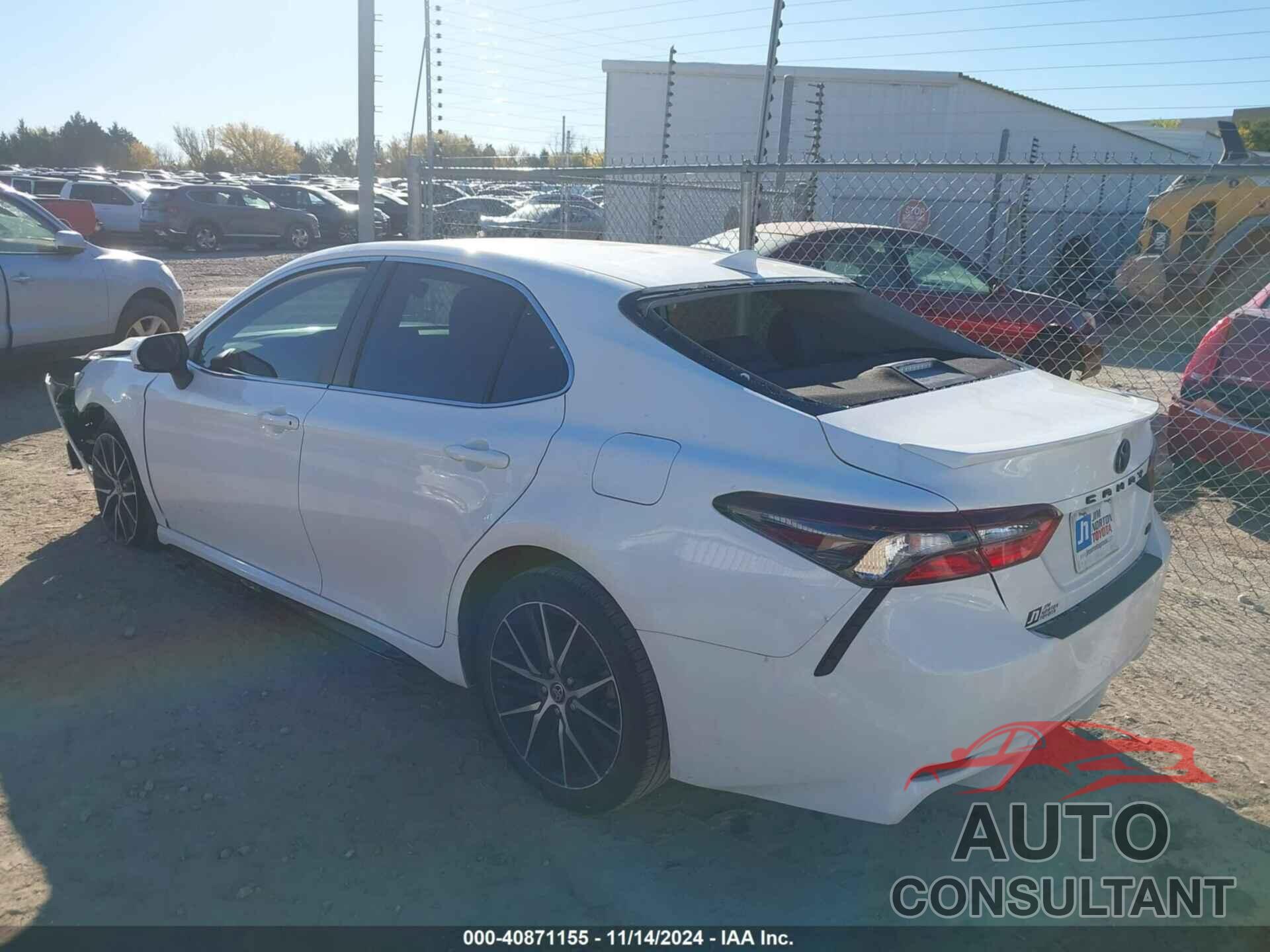 TOYOTA CAMRY 2022 - 4T1G11AK4NU662001
