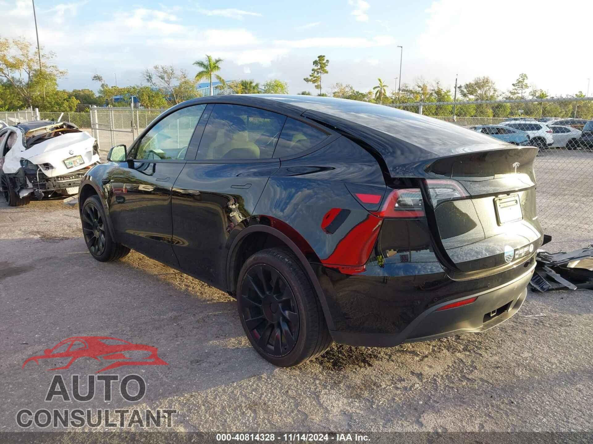 TESLA MODEL Y 2022 - 7SAYGAEE8NF428841