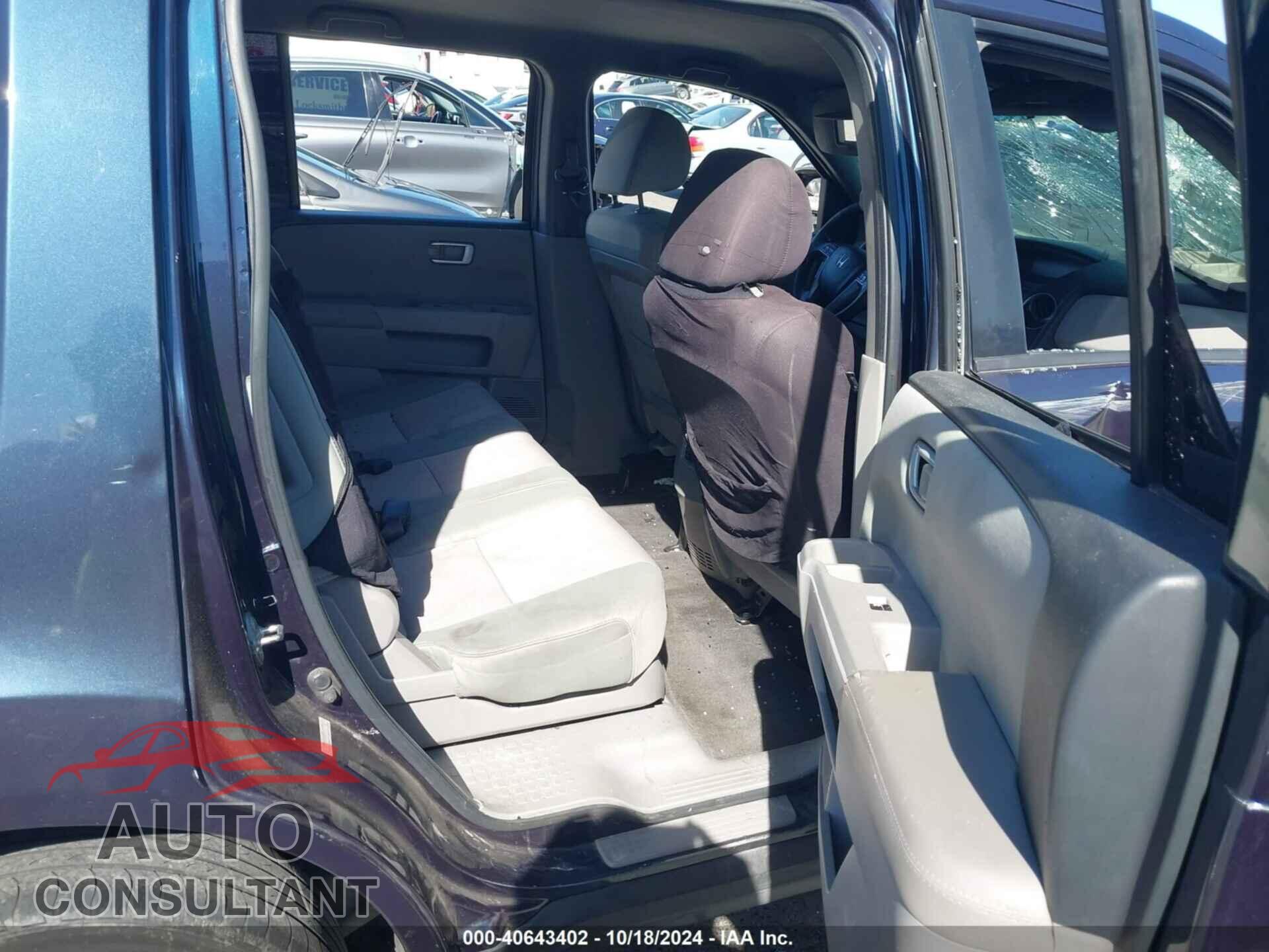 HONDA PILOT 2012 - 5FNYF3H49CB027200