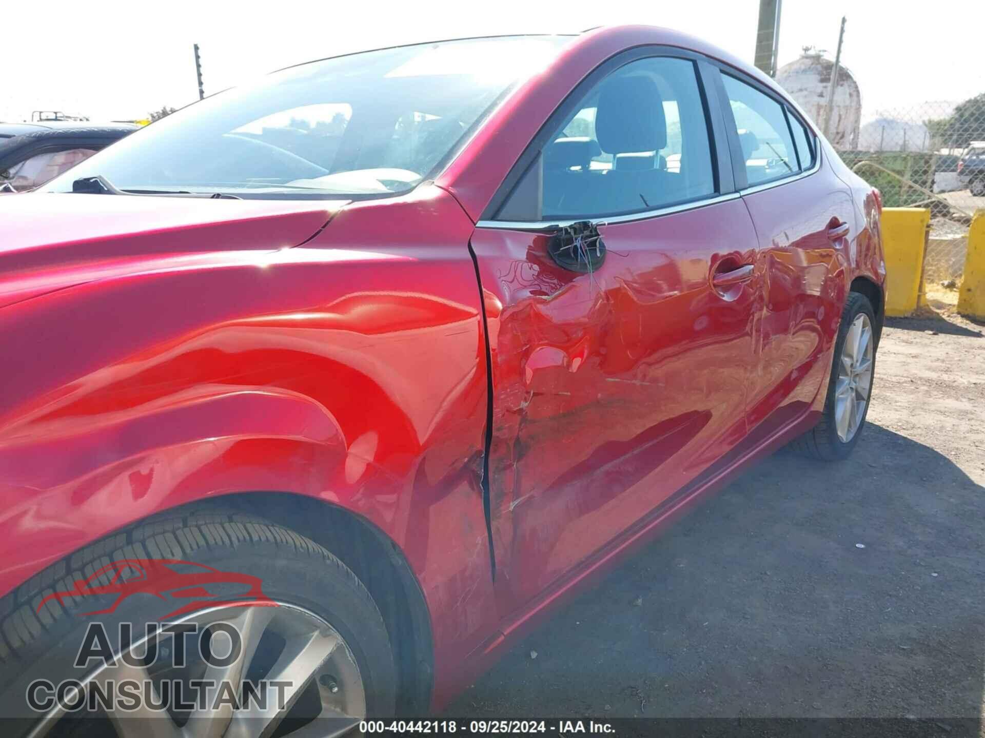 MAZDA 3 2017 - 3MZBN1V79HM147090