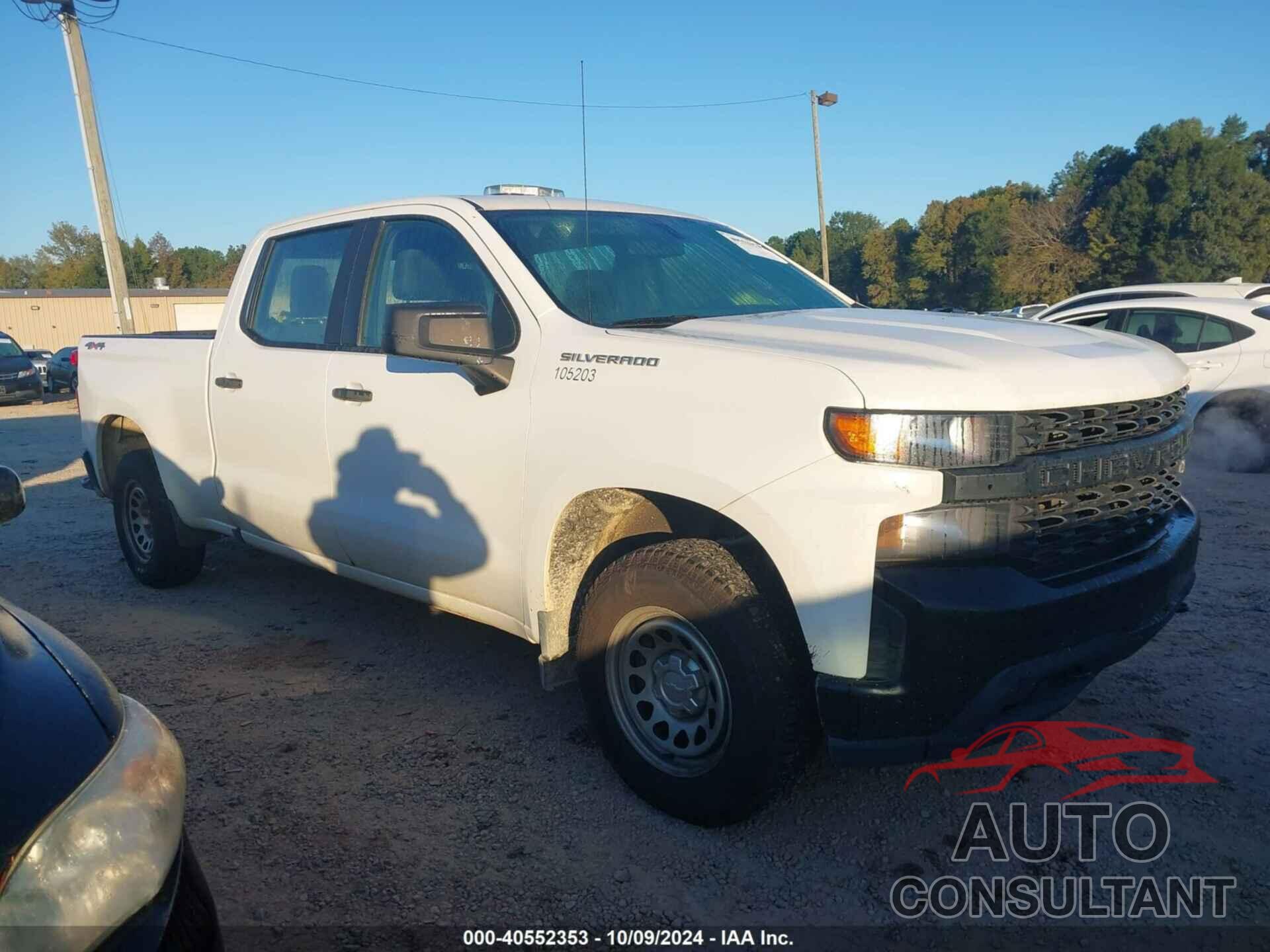 CHEVROLET SILVERADO 1500 2019 - 1GCUYAEF2KZ255521
